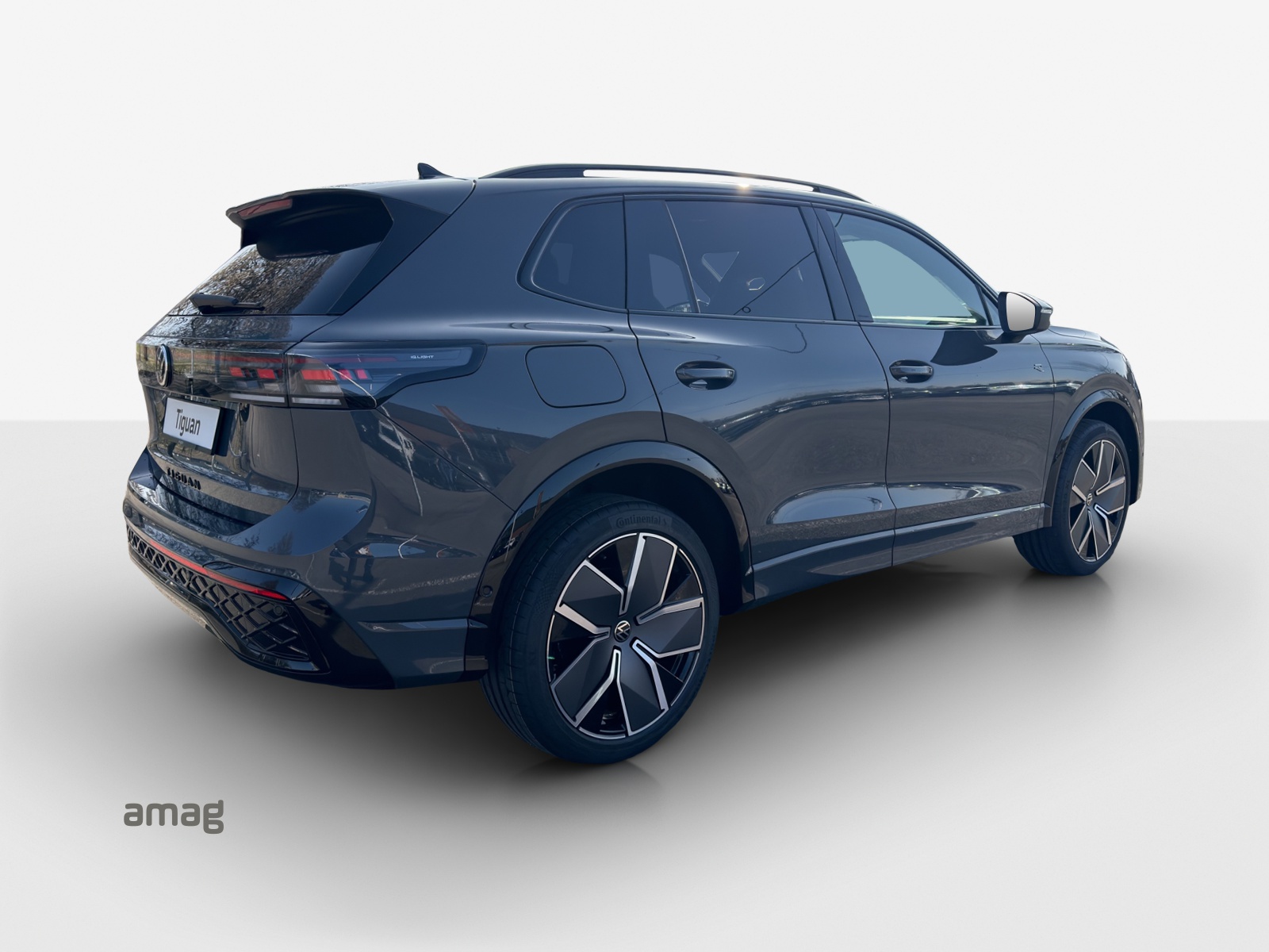 VW Tiguan 2.0 TSI DSG R-Line 4Motion-image-4