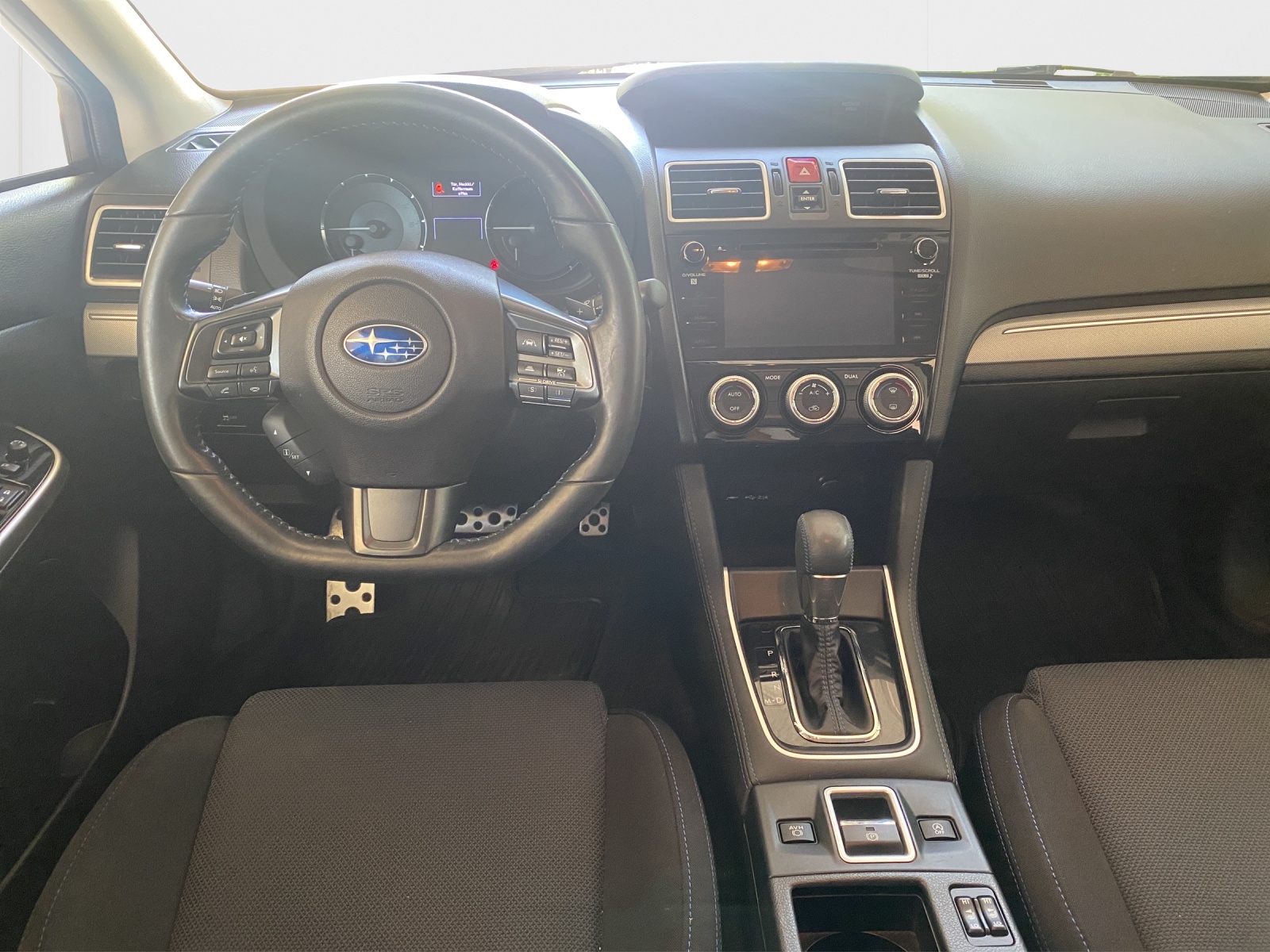 SUBARU Levorg 2.0i Swiss Plus AWD Lineartronic-image-13