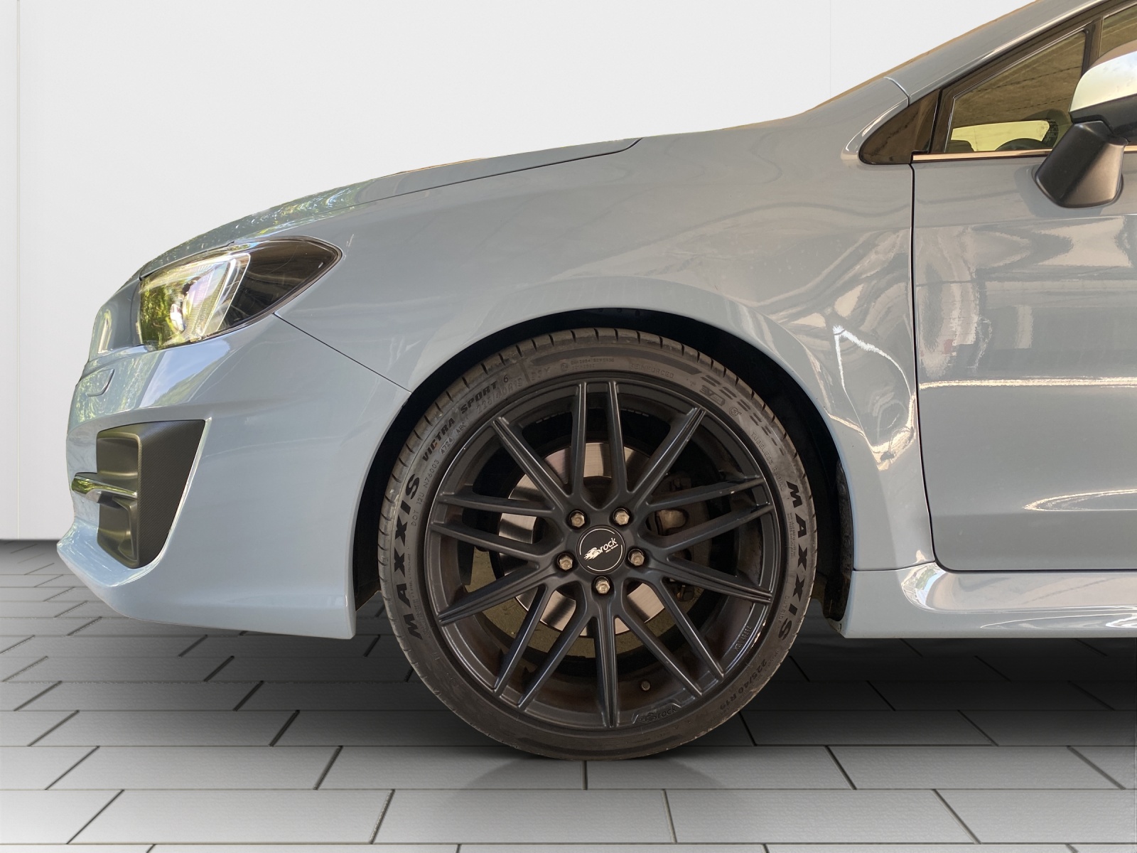 SUBARU Levorg 2.0i Swiss Plus AWD Lineartronic-image-16