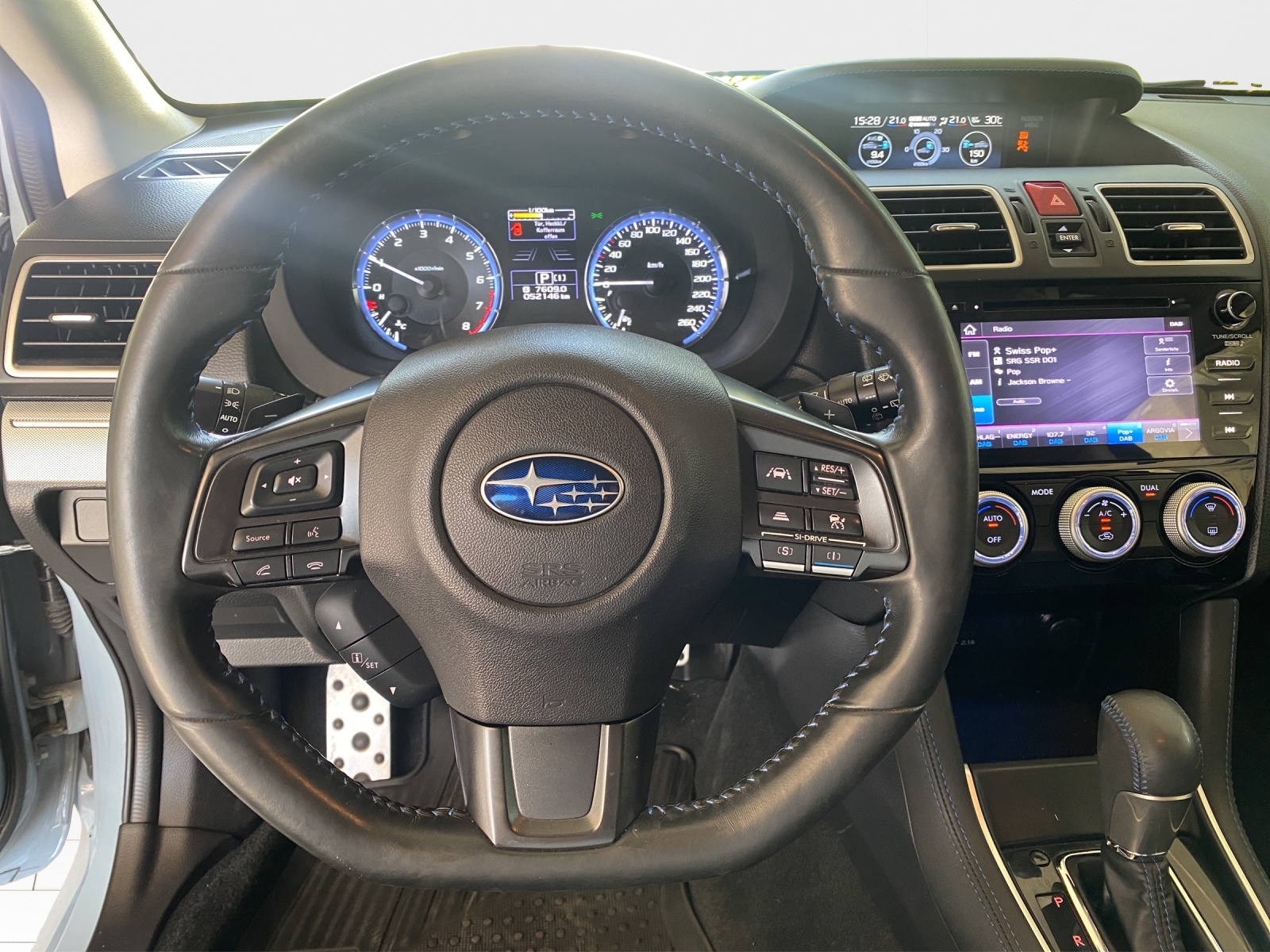 SUBARU Levorg 2.0i Swiss Plus AWD Lineartronic-image-9