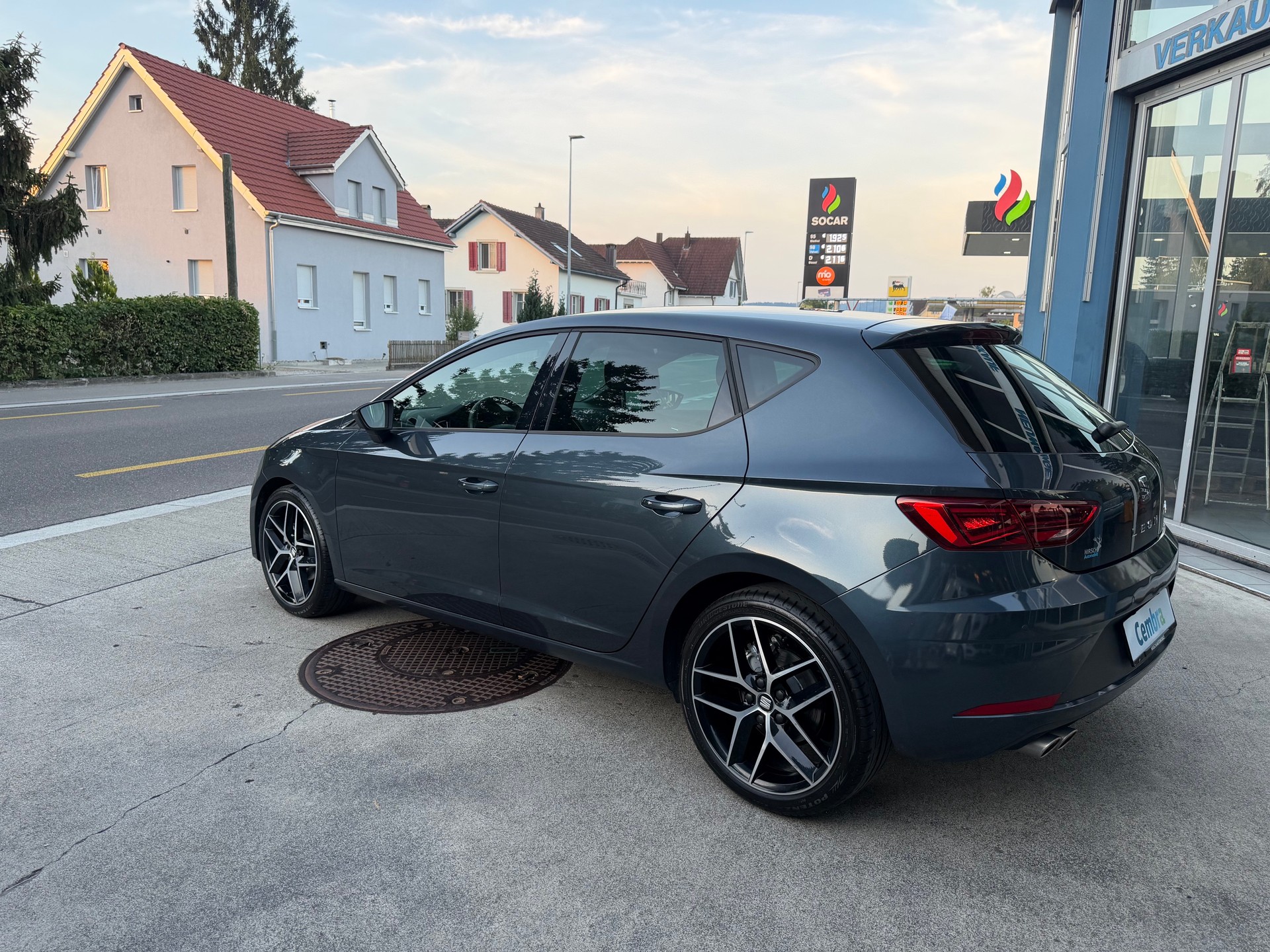 SEAT Leon 1.5 TSI EVO FR ACT FR-image-4