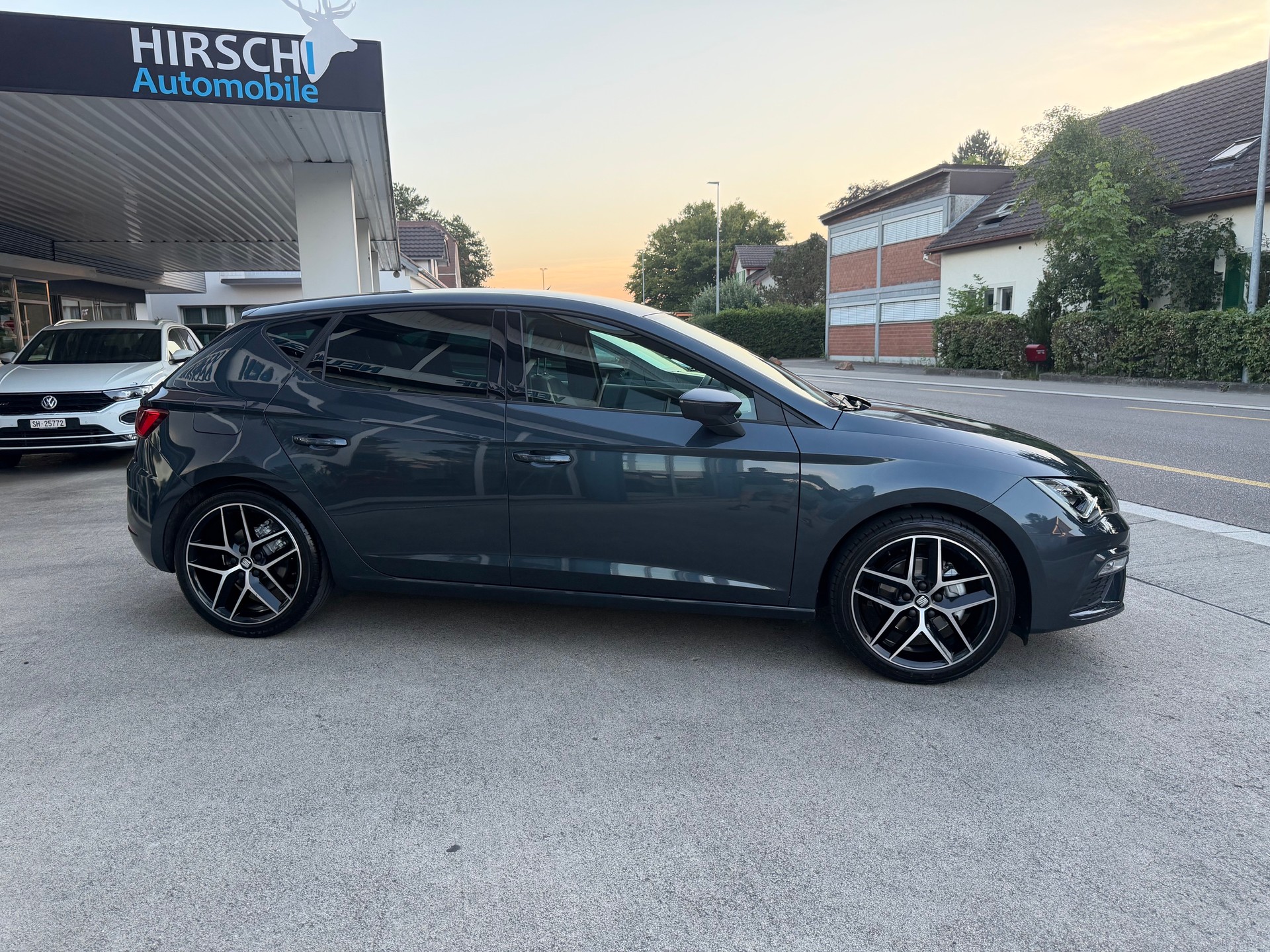 SEAT Leon 1.5 TSI EVO FR ACT FR-image-1