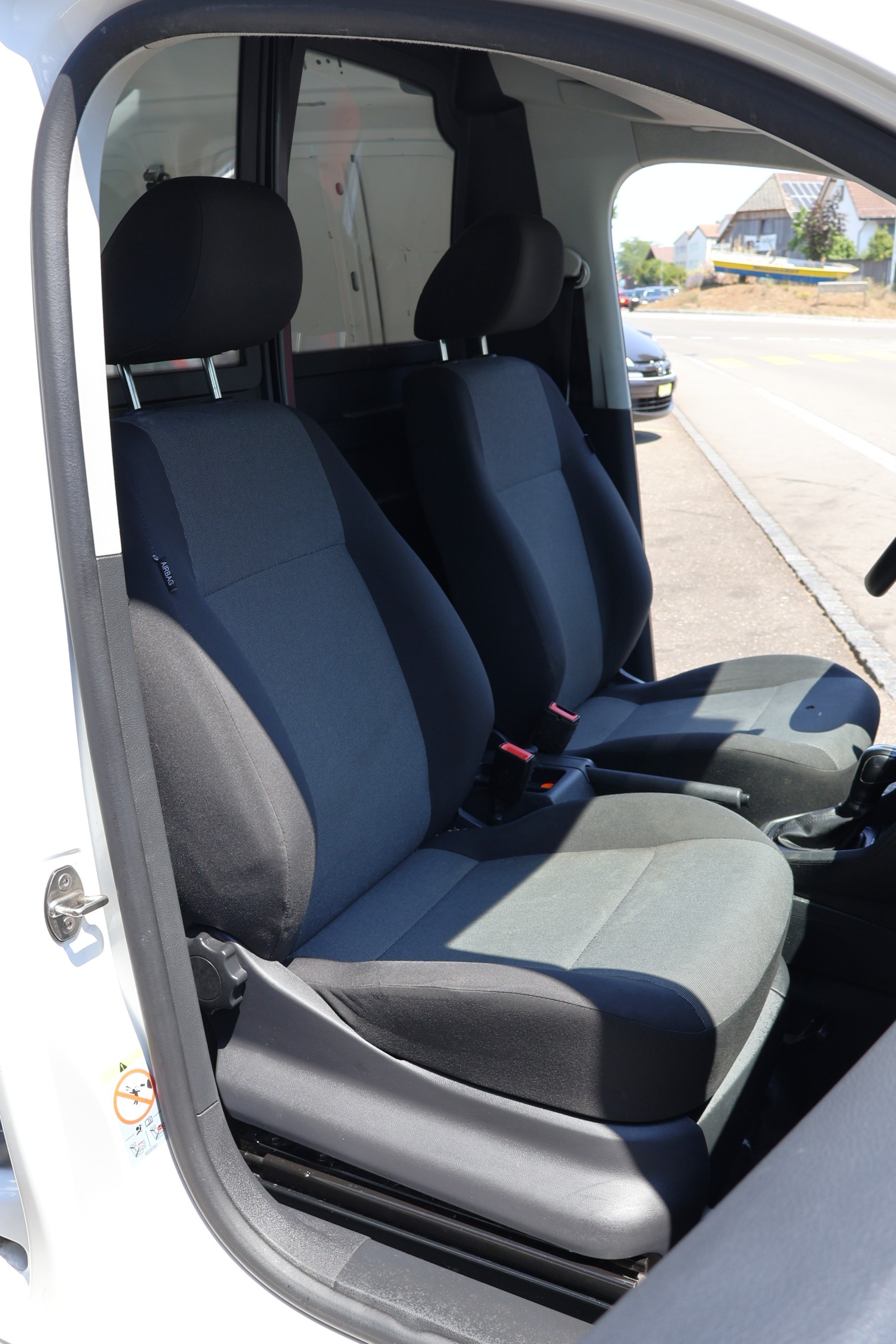 VW Caddy 1.4TGI BlueMotion Technology DSG-image-14