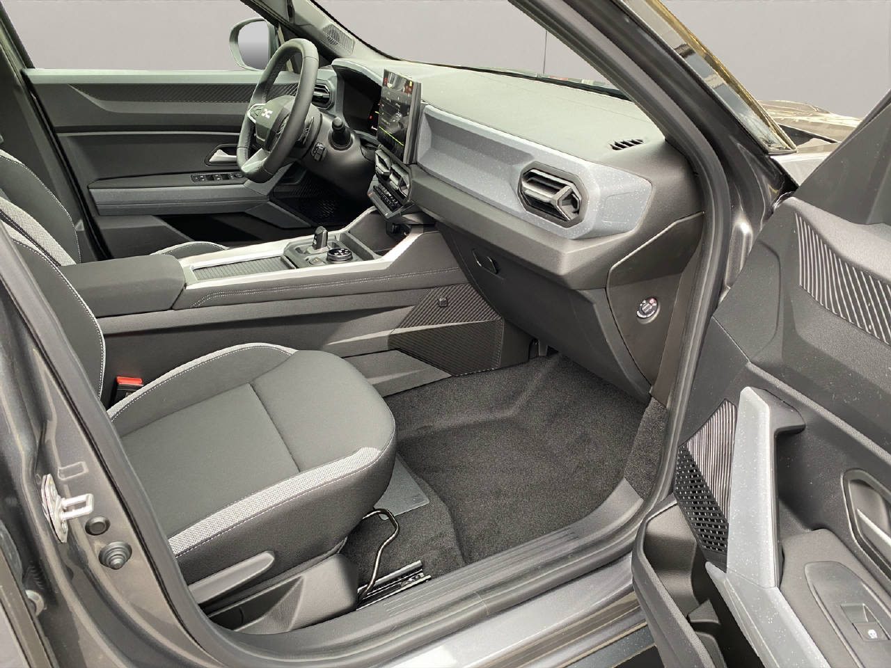 DACIA Bigster 1.2 Hybrid Journey 4WD Automat-image-16