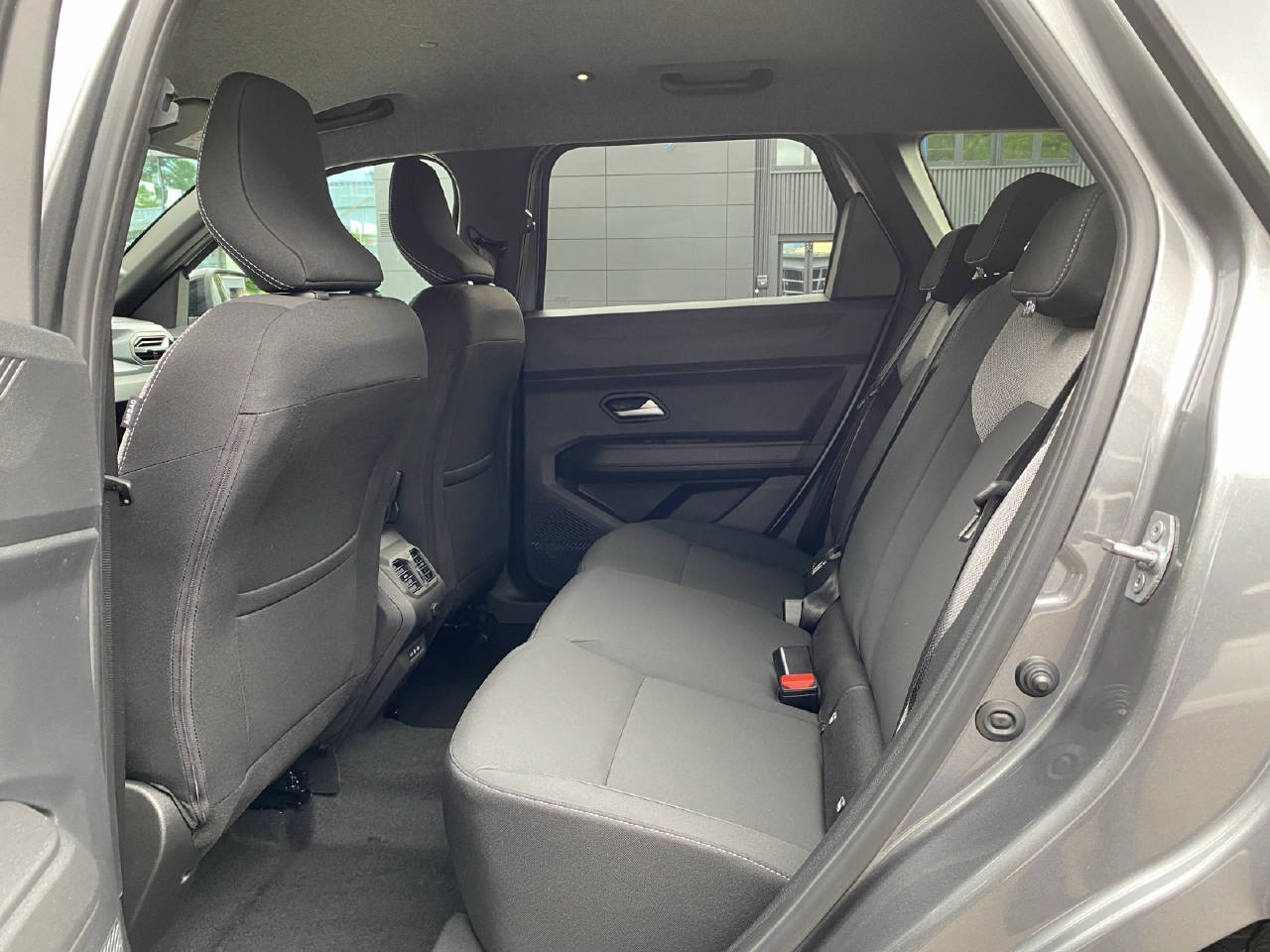 DACIA Bigster 1.2 Hybrid Journey 4WD Automat-image-9