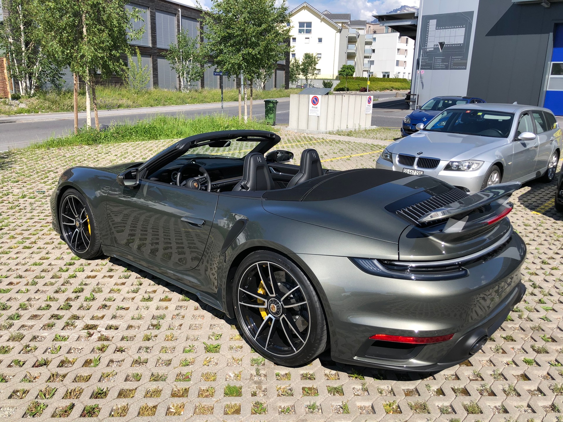 PORSCHE 911 Turbo S Cabriolet PDK Modelljahr 2022-showroom-element-3
