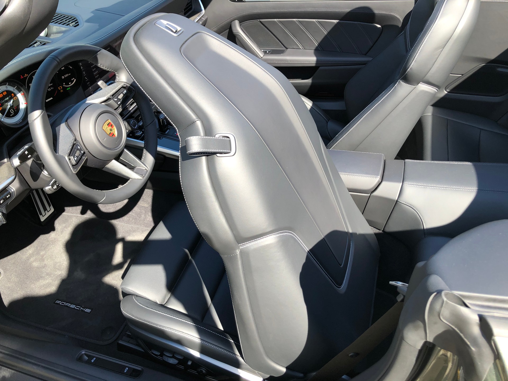 PORSCHE 911 Turbo S Cabriolet PDK Modelljahr 2022-image-6