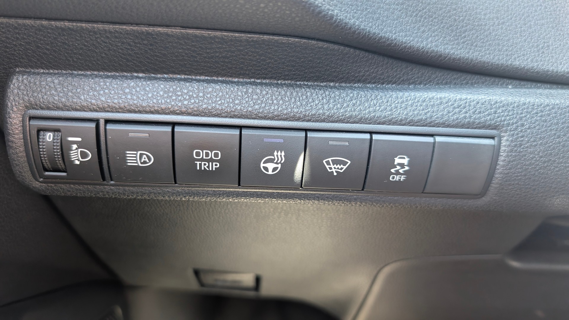 TOYOTA Corolla Touring Sports 2.0 HSD Trend-image-13