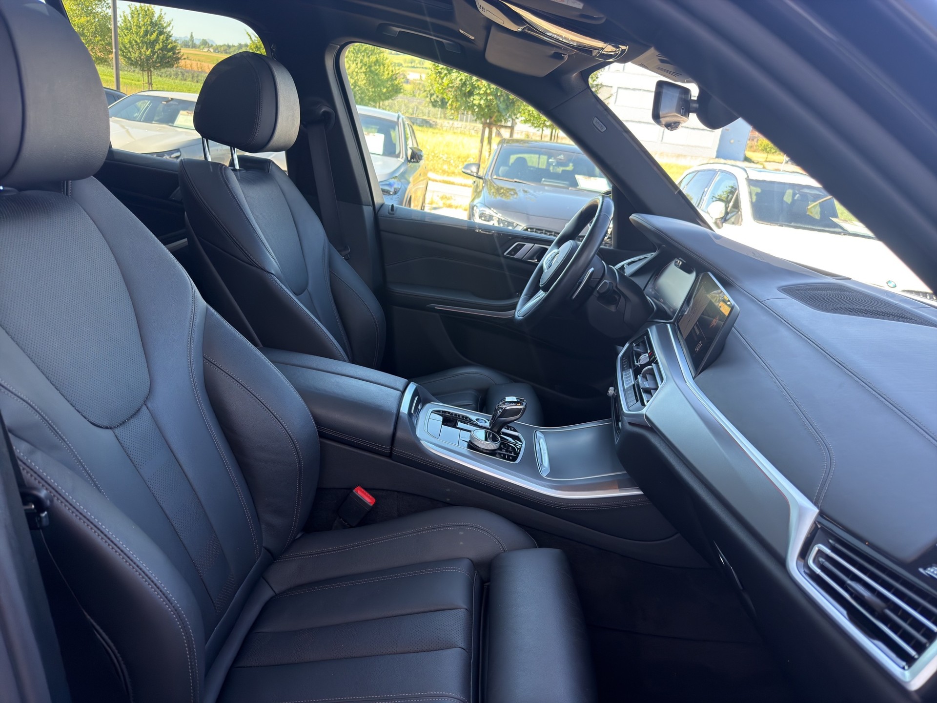 BMW X5 xDrive 48V 40d M Sport-image-17