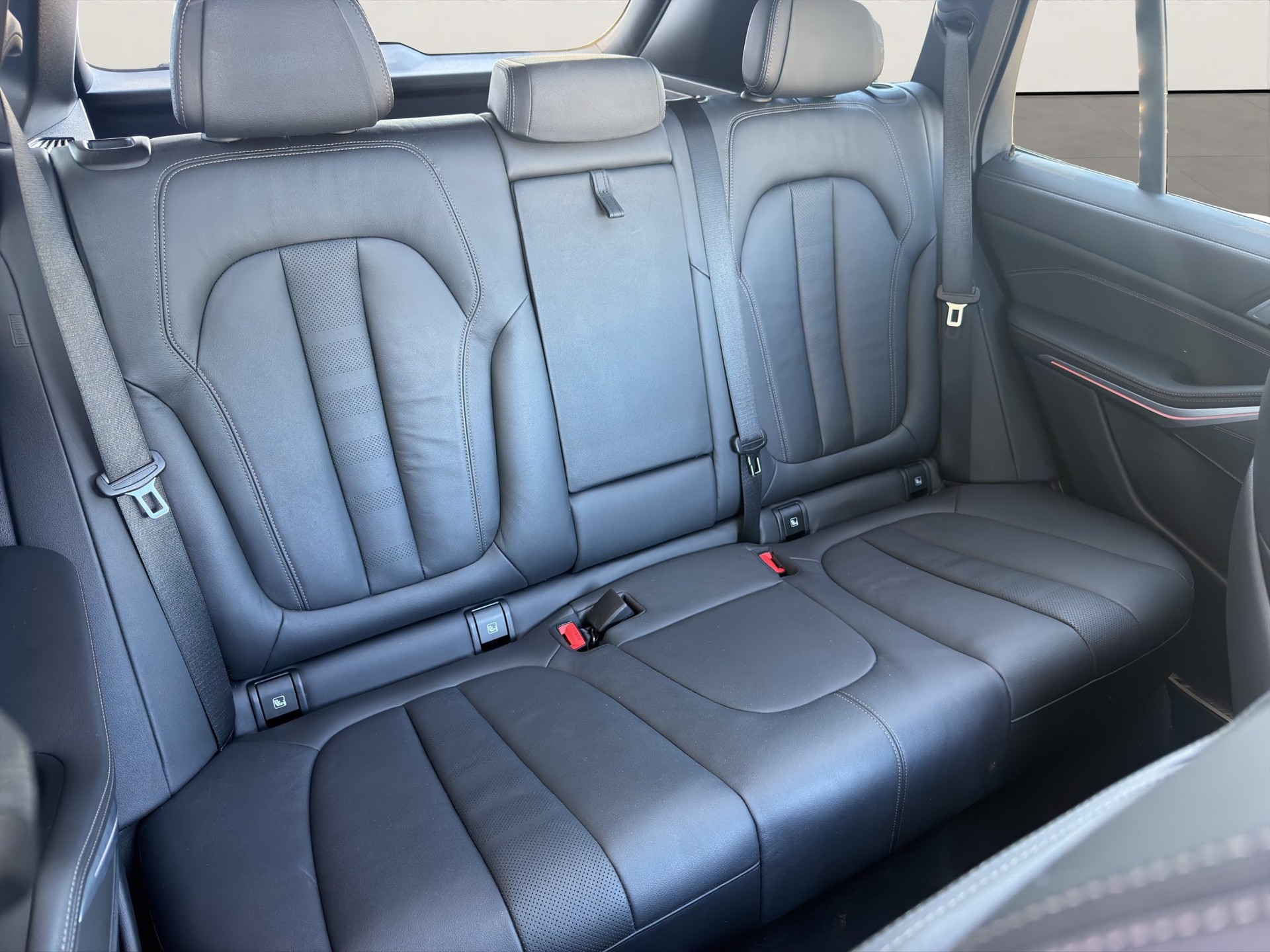 BMW X5 xDrive 48V 40d M Sport-image-18