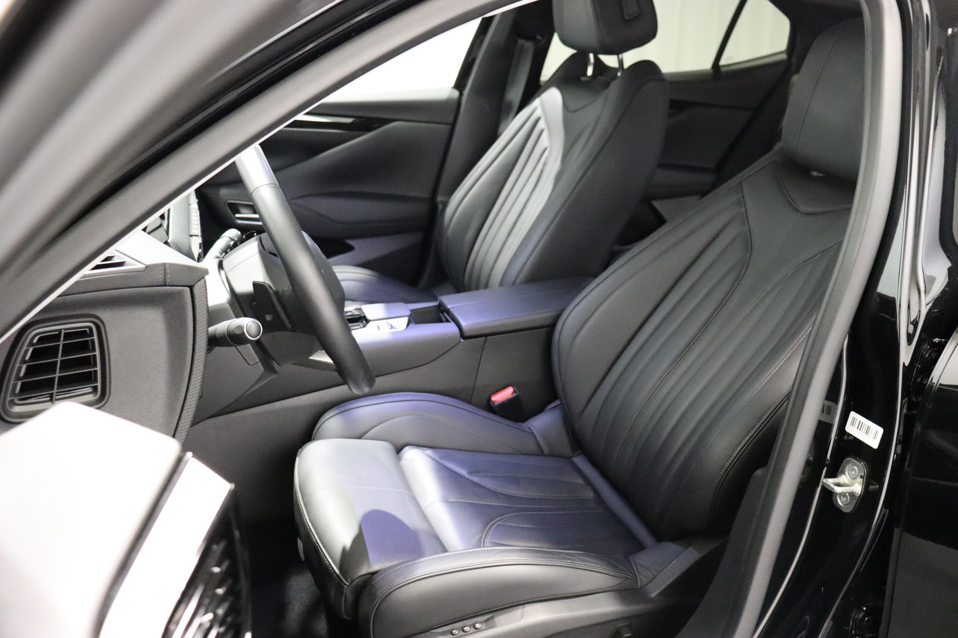 DS AUTOMOBILES 4 1.6 E-Tense Rivoli-image-3