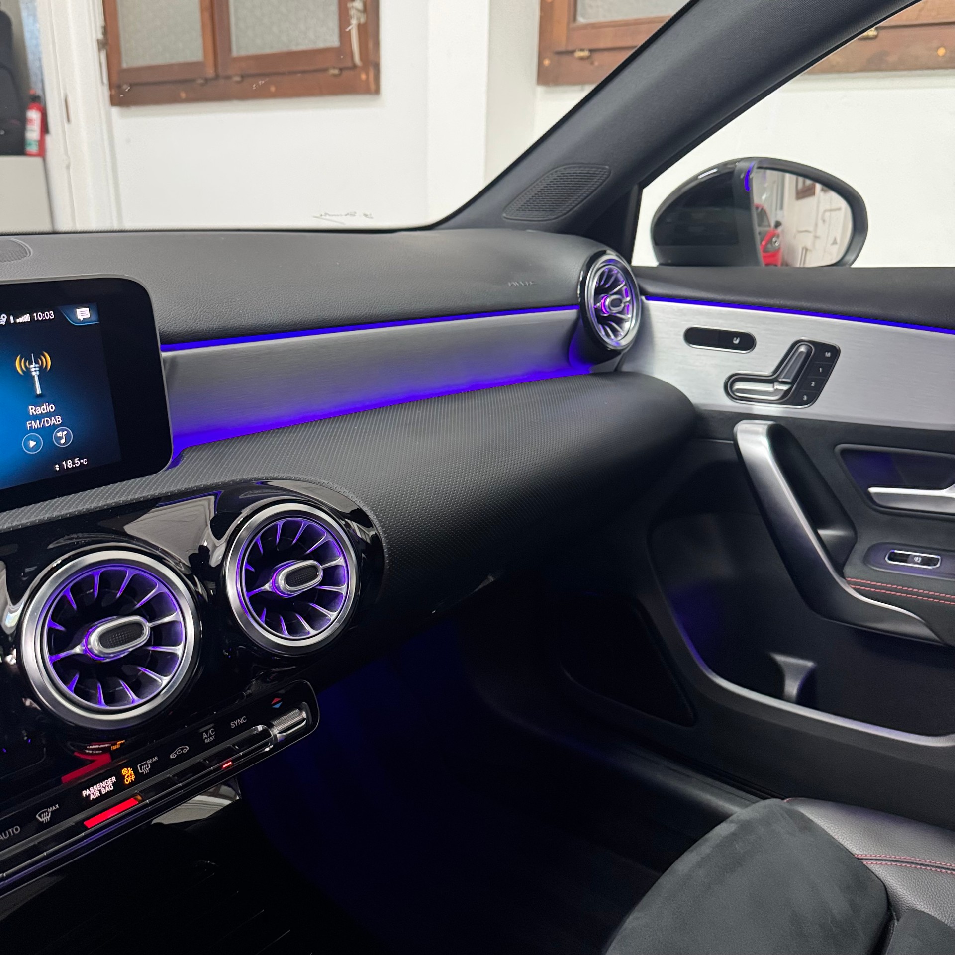 MERCEDES-BENZ A 250 4Matic AMG Line 4Matic 7G-DCT-image-10
