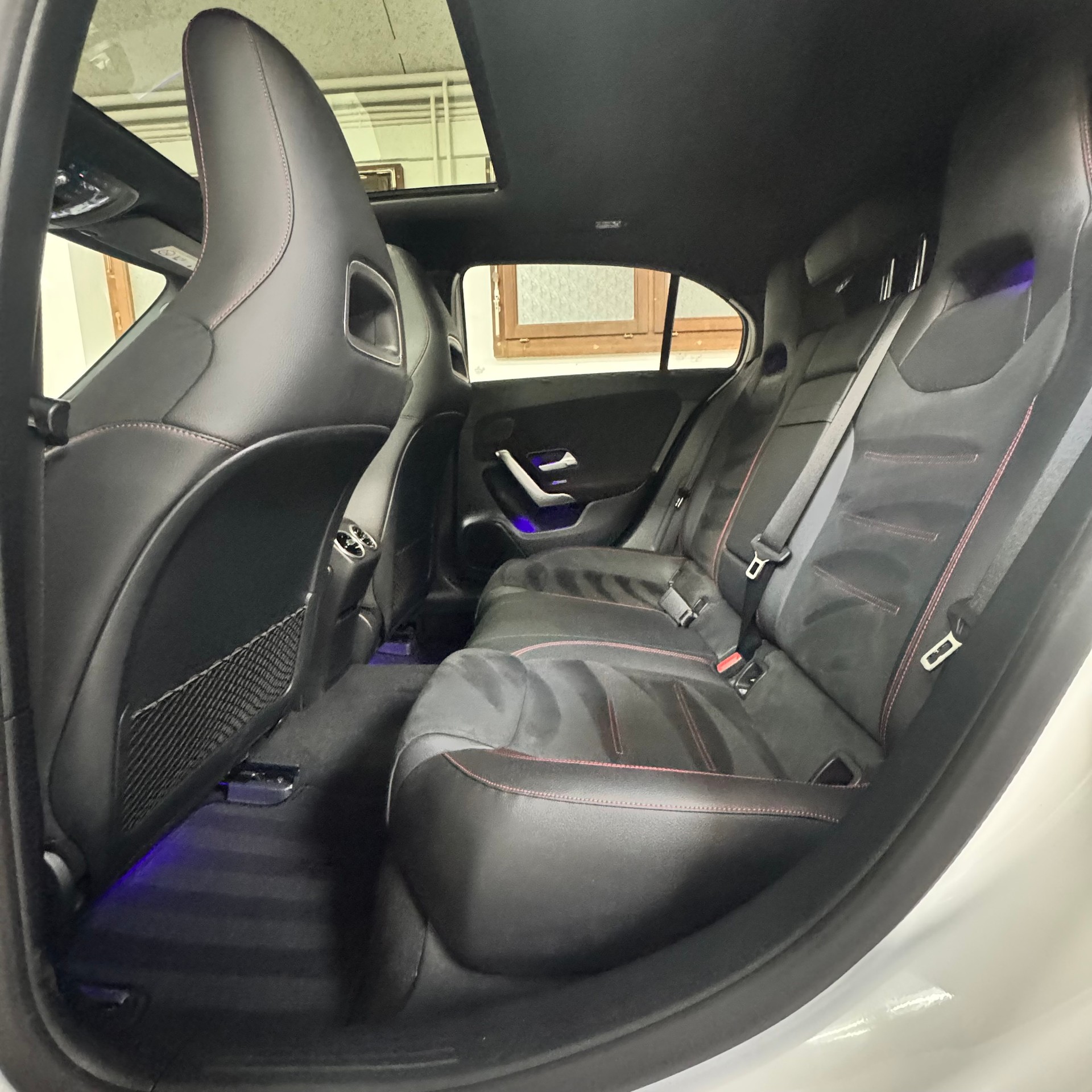 MERCEDES-BENZ A 250 4Matic AMG Line 4Matic 7G-DCT-image-11