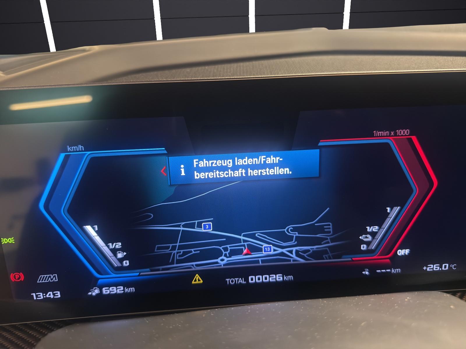 BMW XM 50e Plug-in Hybrid-image-16