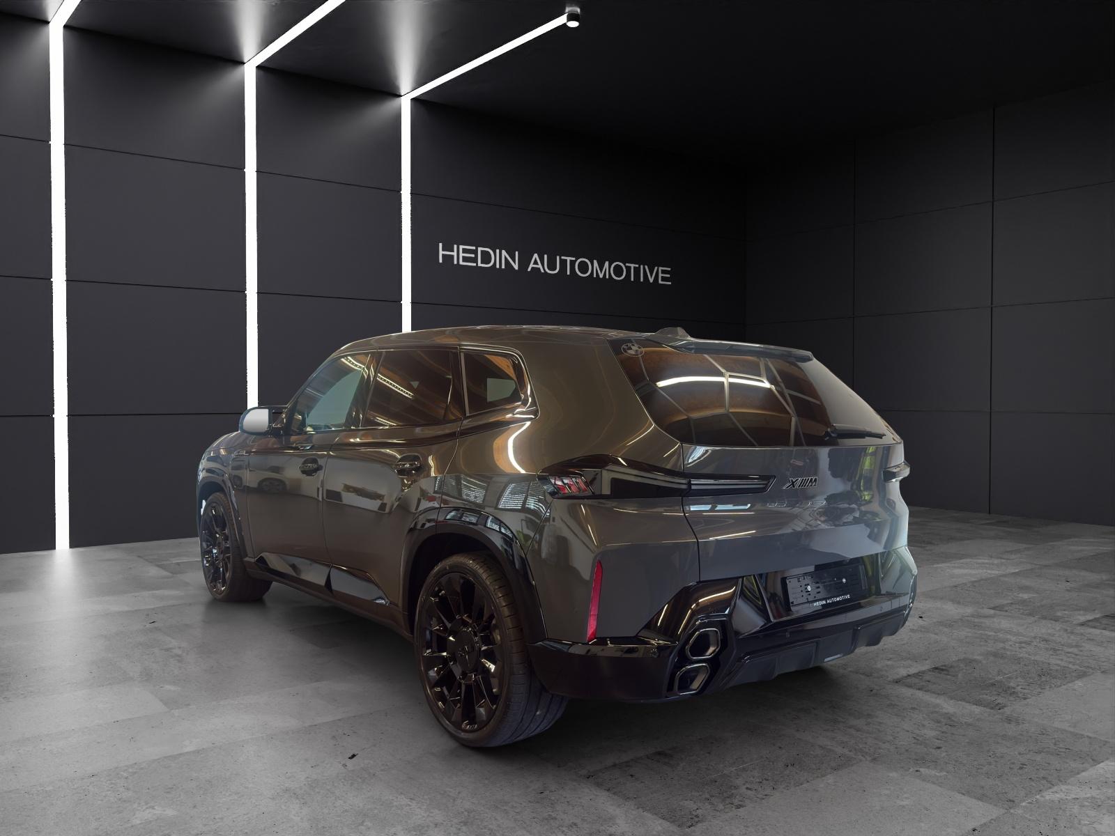 BMW XM 50e Plug-in Hybrid-image-2