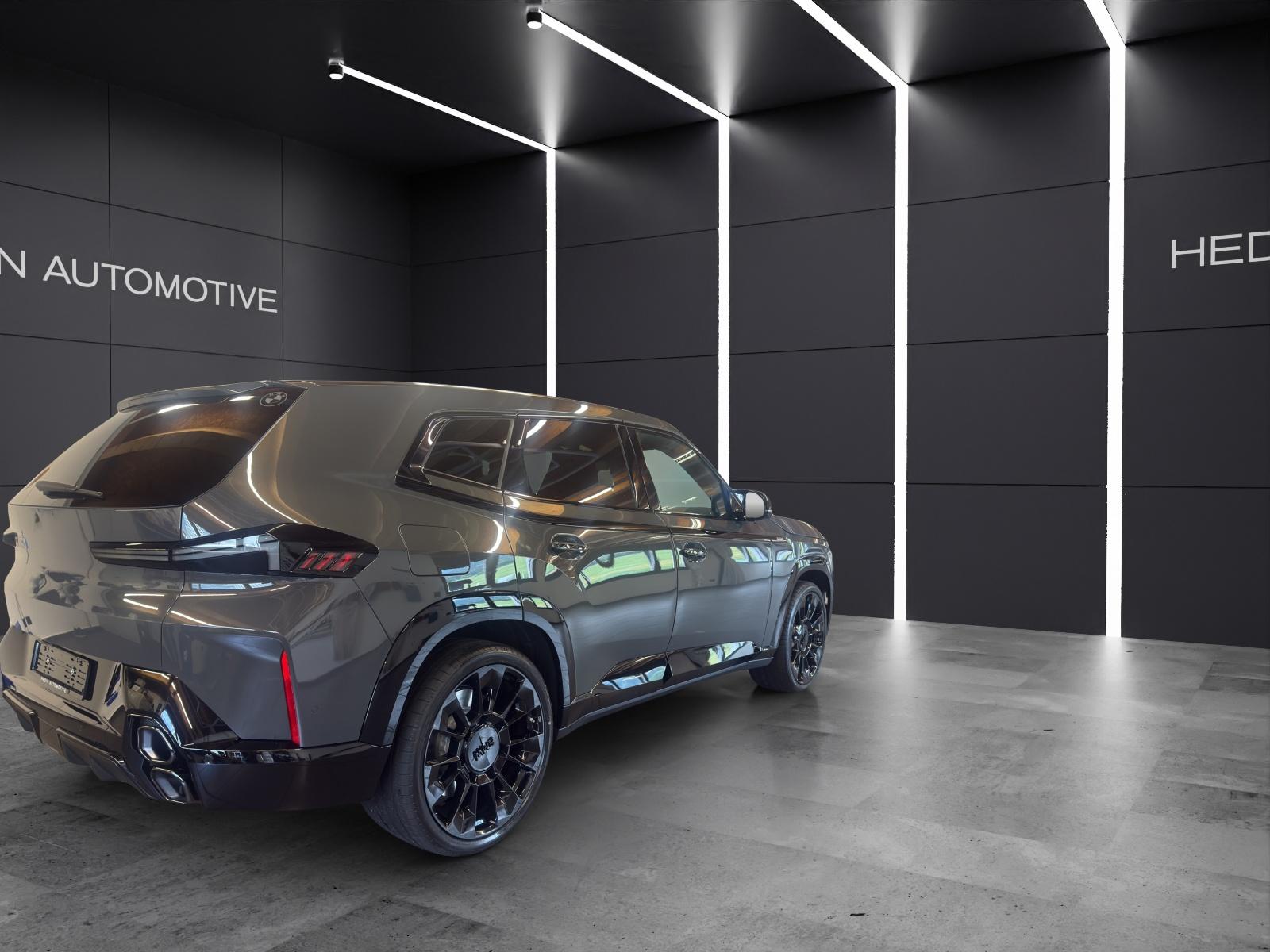 BMW XM 50e Plug-in Hybrid-image-4