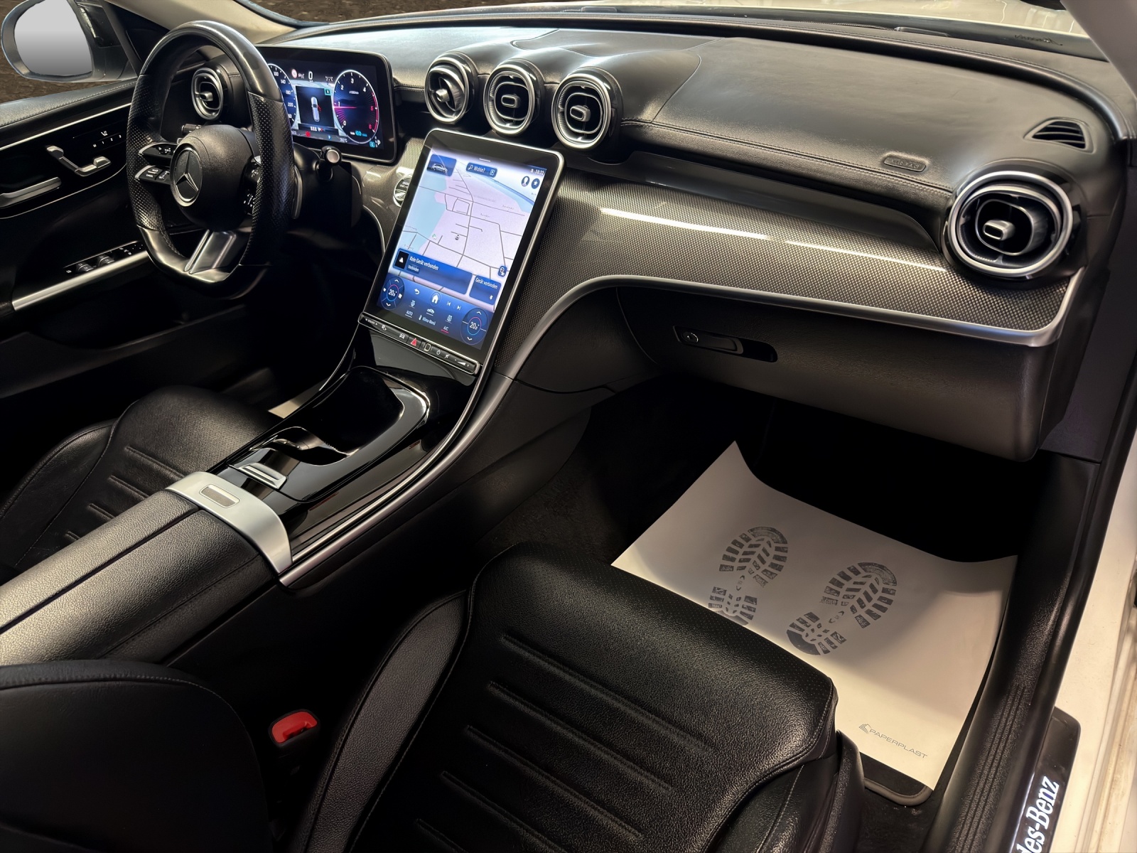 MERCEDES-BENZ C 220 d T 4Matic AMG Line-image-12