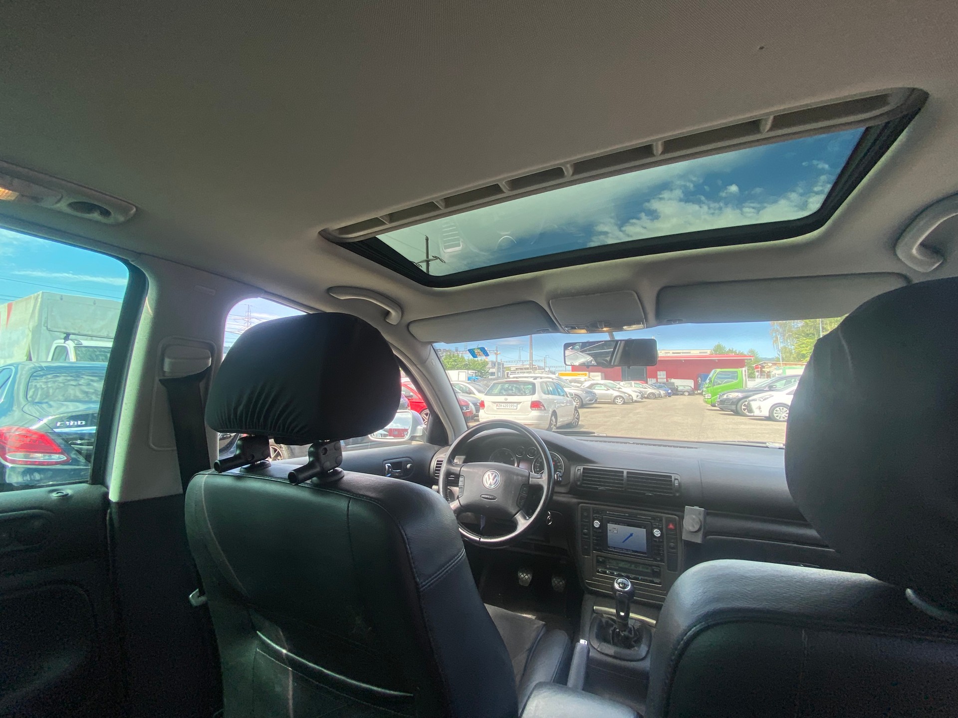 VW Passat Variant 2.5 V6 TDI 4Motion Highline-image-12