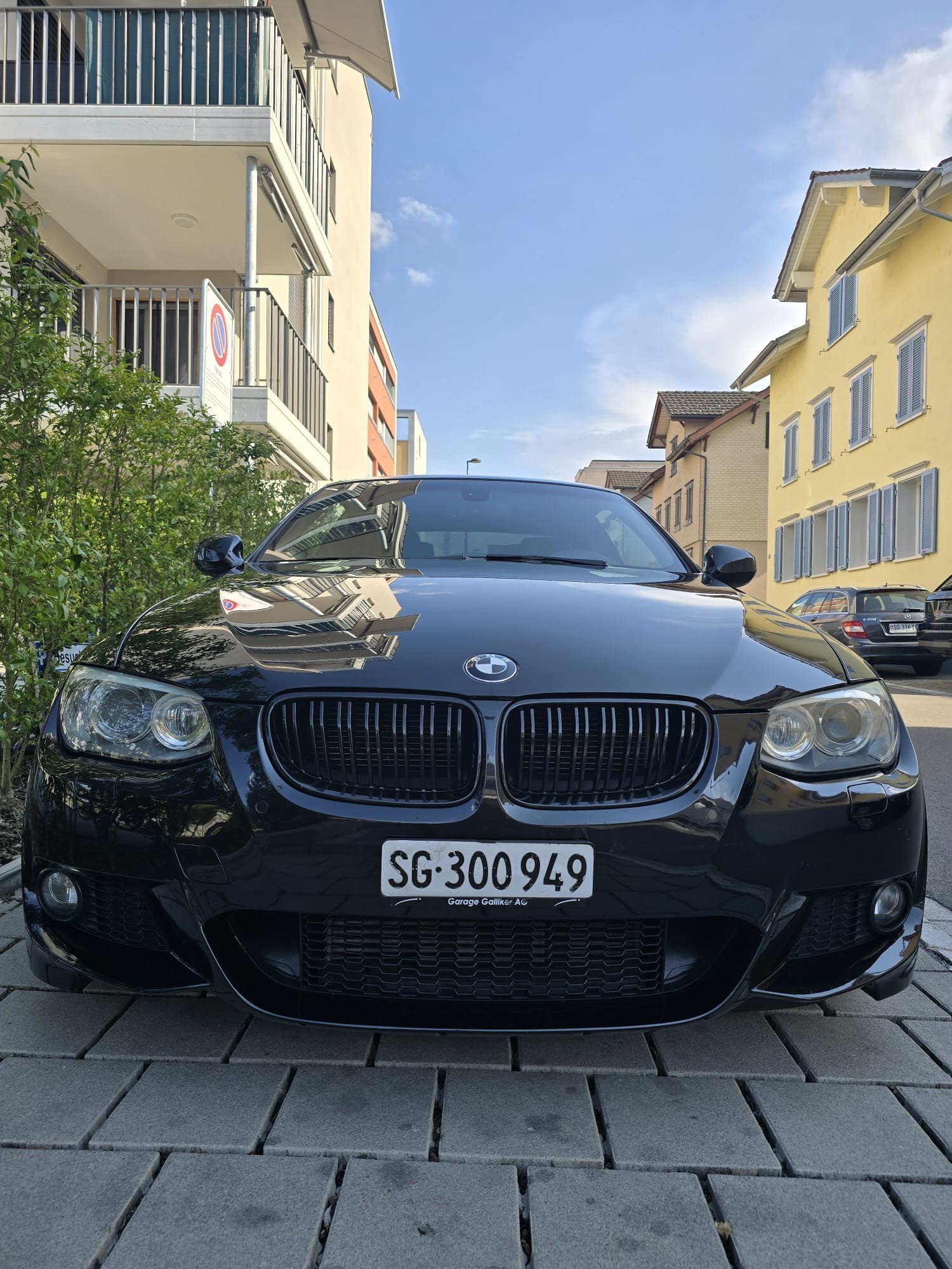 BMW 335i-image-2