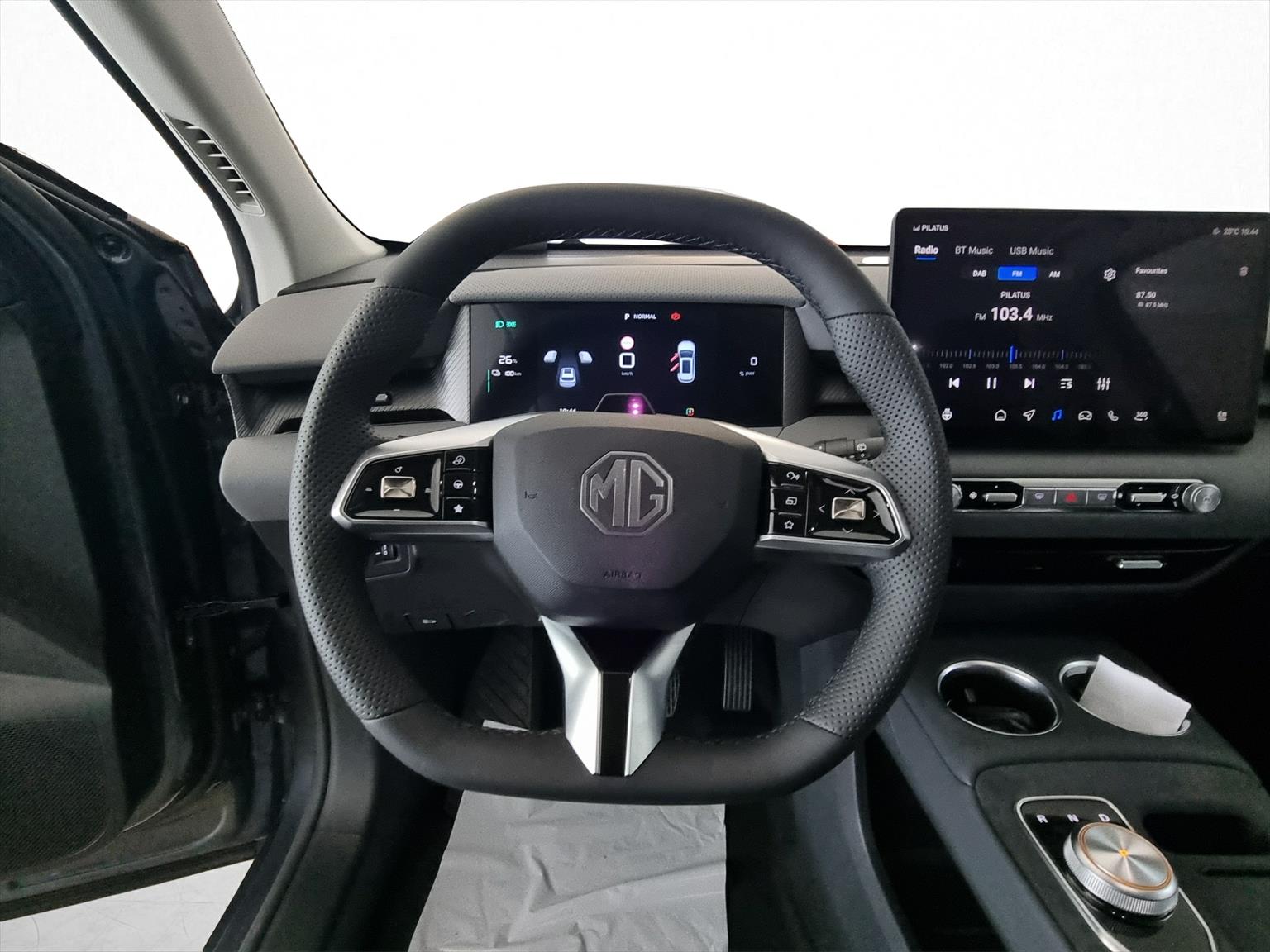 MG MG S5 EV 64kWh Luxury RWD-image-8