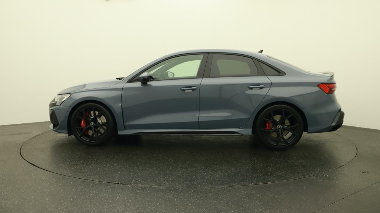 AUDI RS3 Limousine 2.5 TSI quattro S-tronic-image-1
