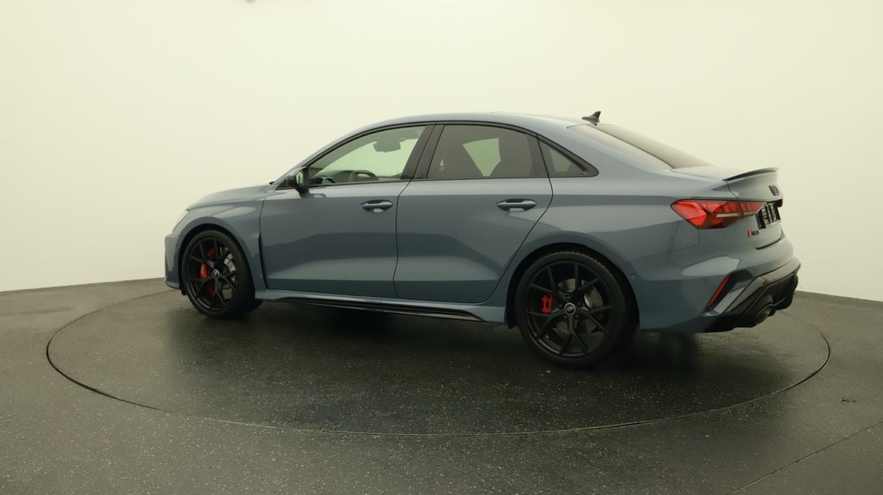 AUDI RS3 Limousine 2.5 TSI quattro S-tronic-image-2