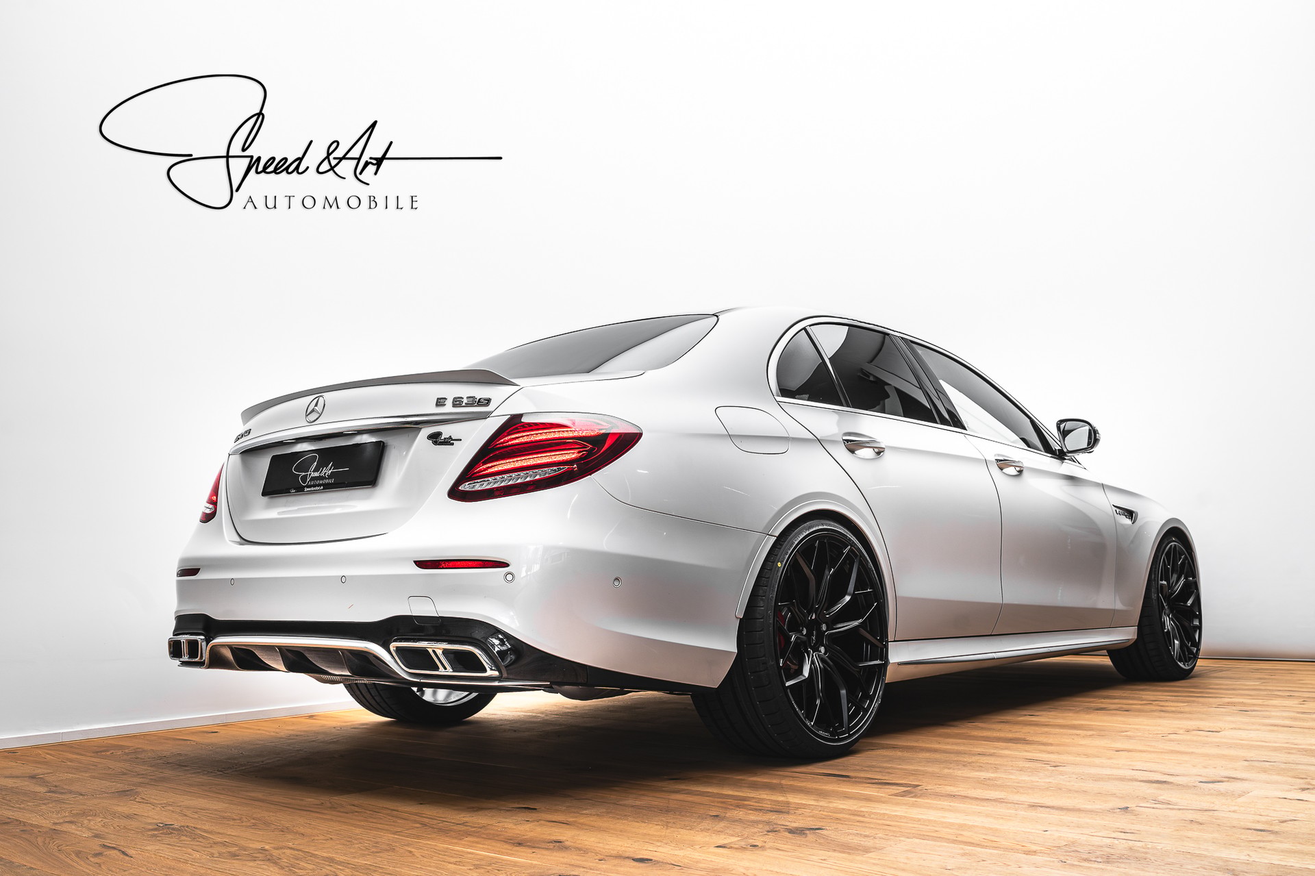 MERCEDES-BENZ E 63 AMG S 4Matic Speedshift MCT | OHNE OPF | 1. HAND-image-4