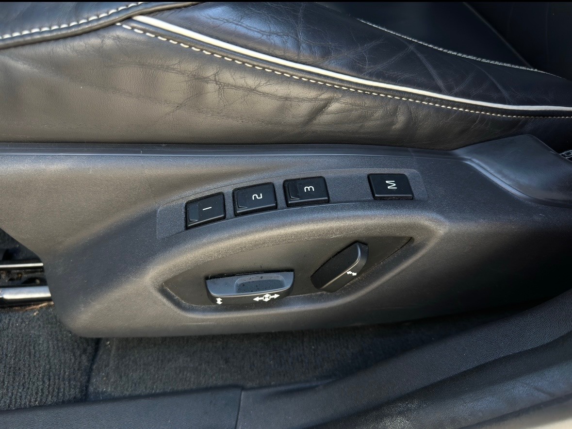 VOLVO XC60 D5 AWD Summum R-Design Geartronic-image-19