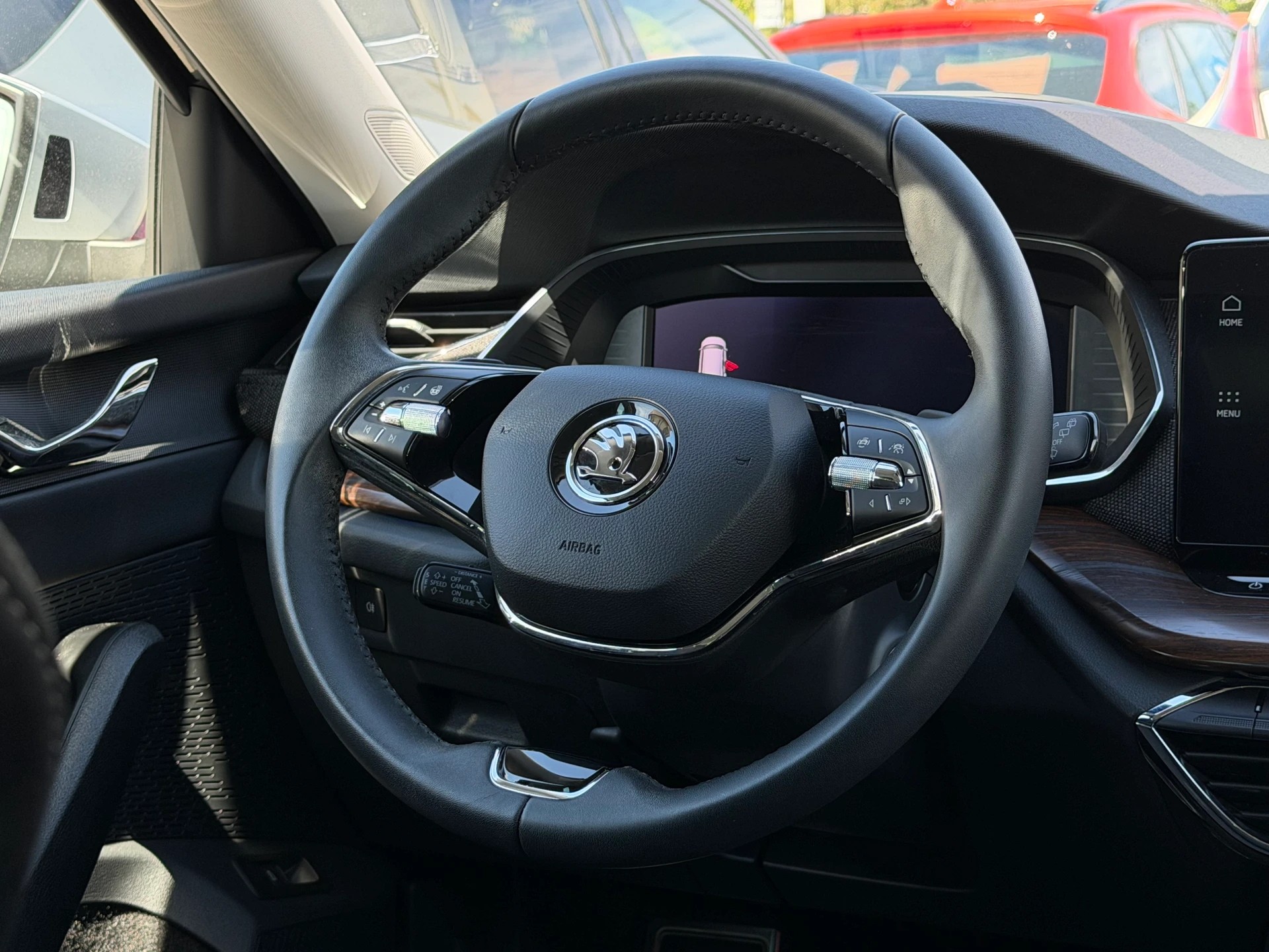 SKODA Octavia Combi 2.0 TDI DSG Scout 4x4-image-7
