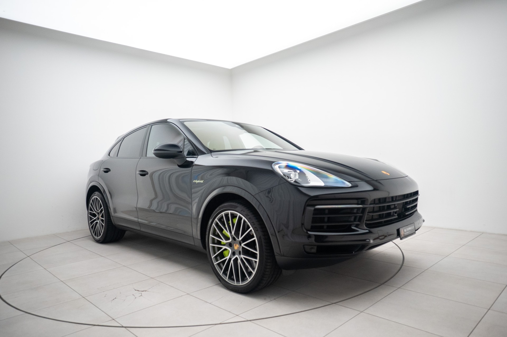 PORSCHE Cayenne Coupé E-Hybrid-image-0