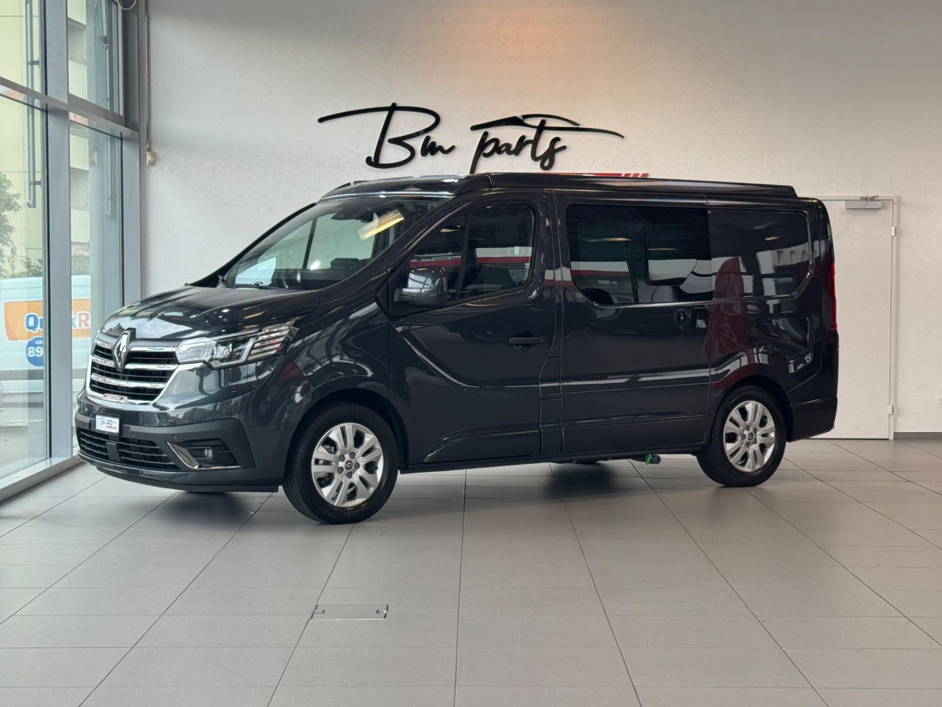RENAULT Trafic Blue dCi 170 Spacenomad Iconic EDC-image-1