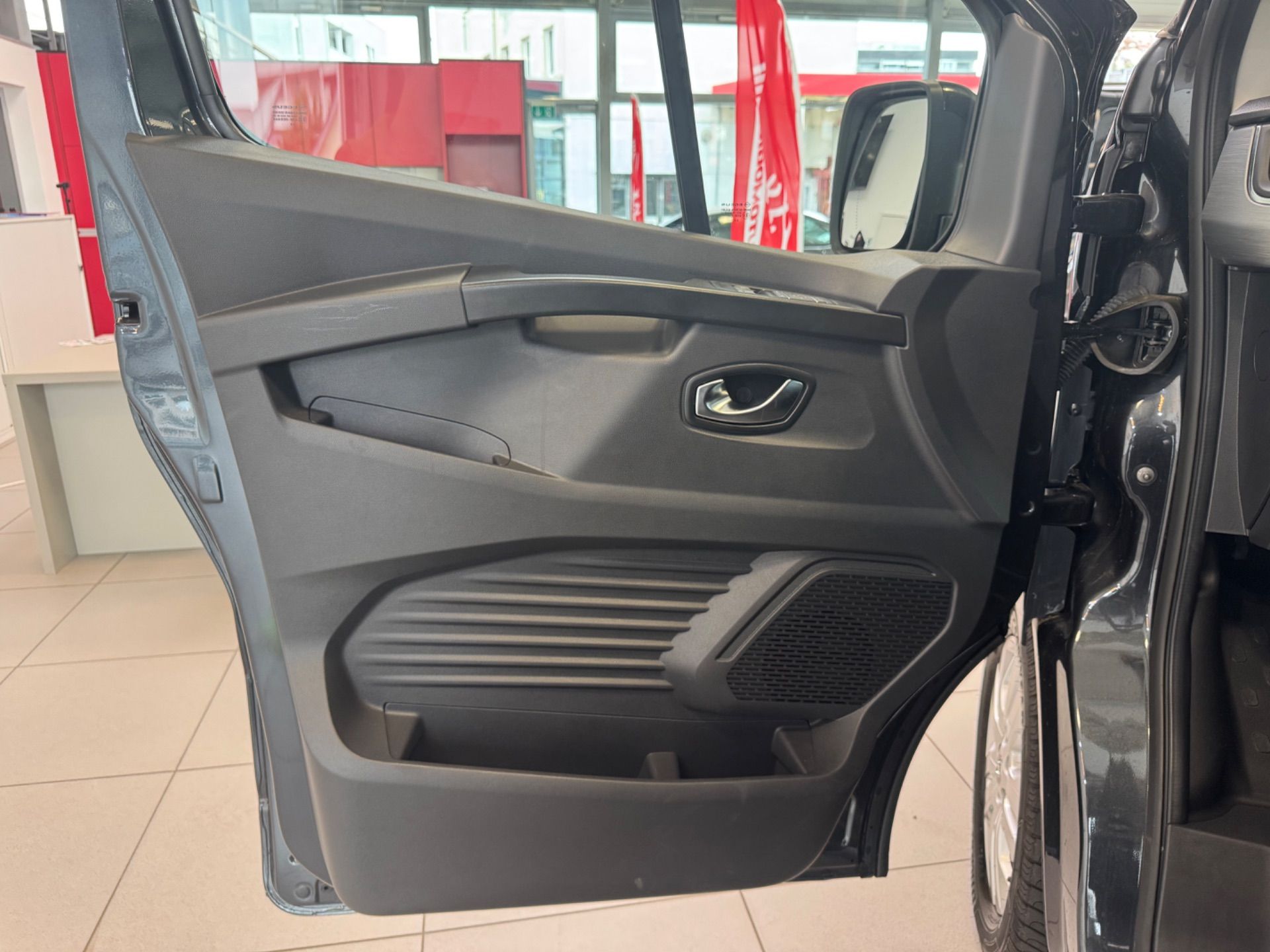 RENAULT Trafic Blue dCi 170 Spacenomad Iconic EDC-image-19