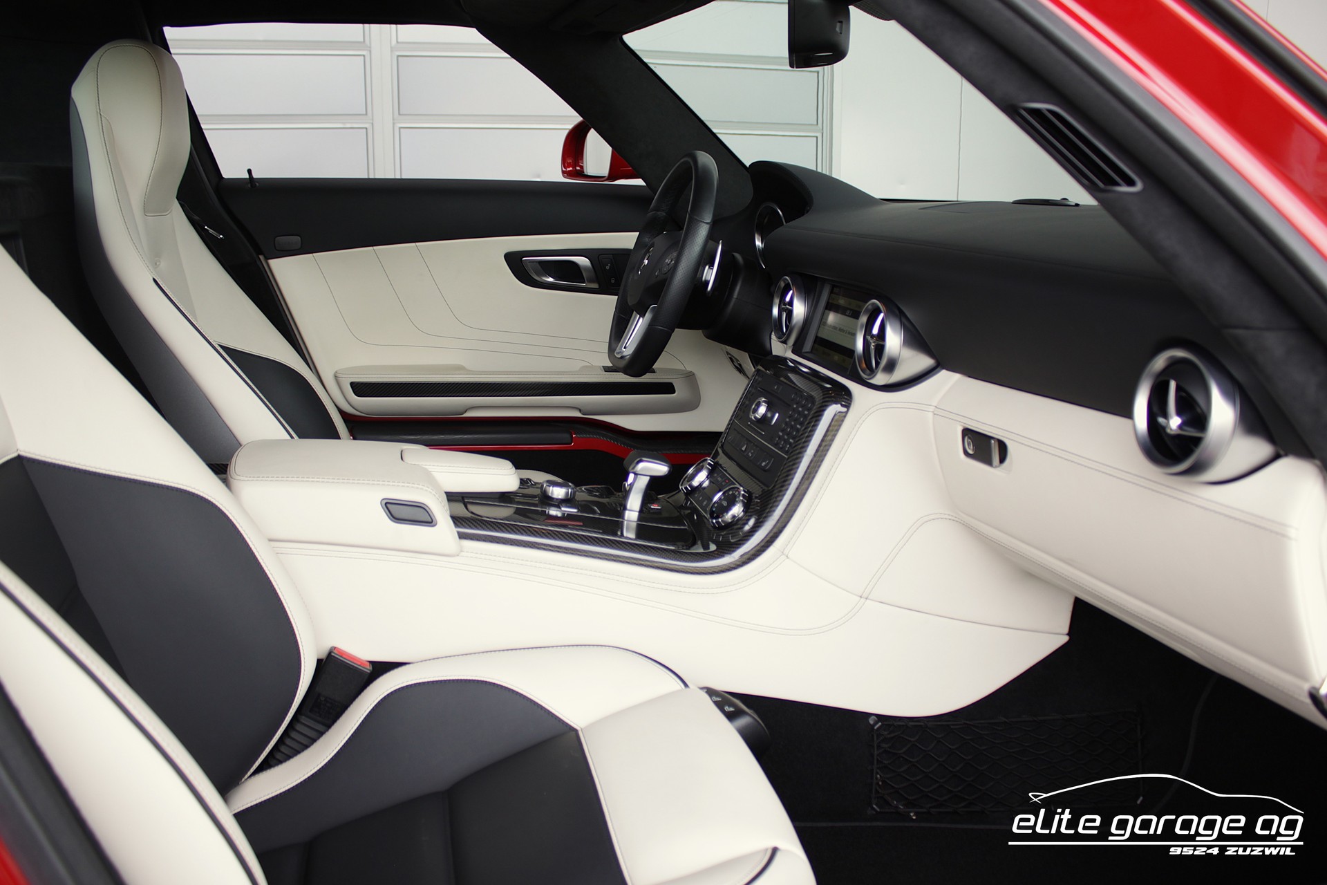 MERCEDES-BENZ SLS 63 AMG Speedshift-image-15