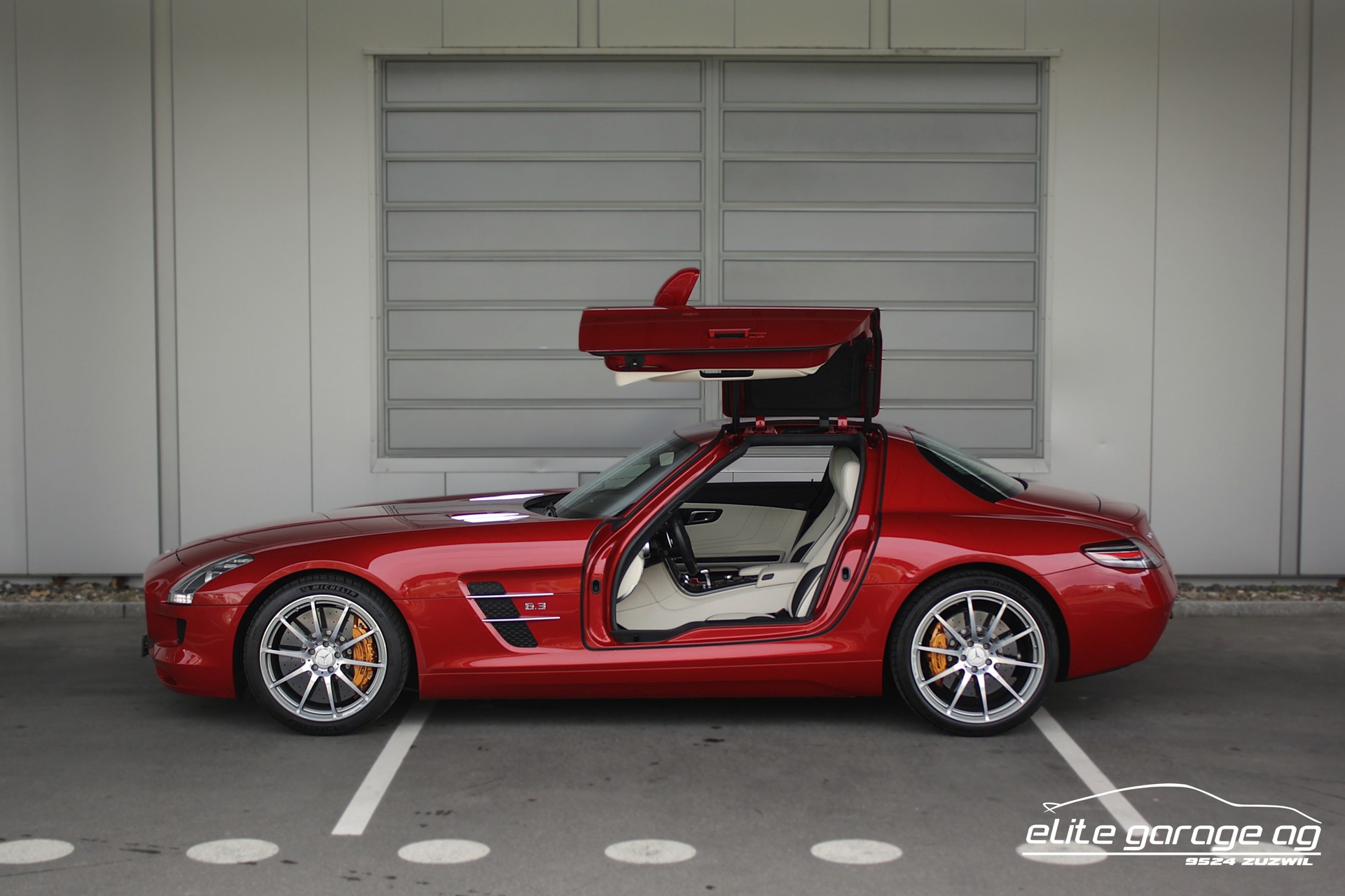 MERCEDES-BENZ SLS 63 AMG Speedshift-image-1