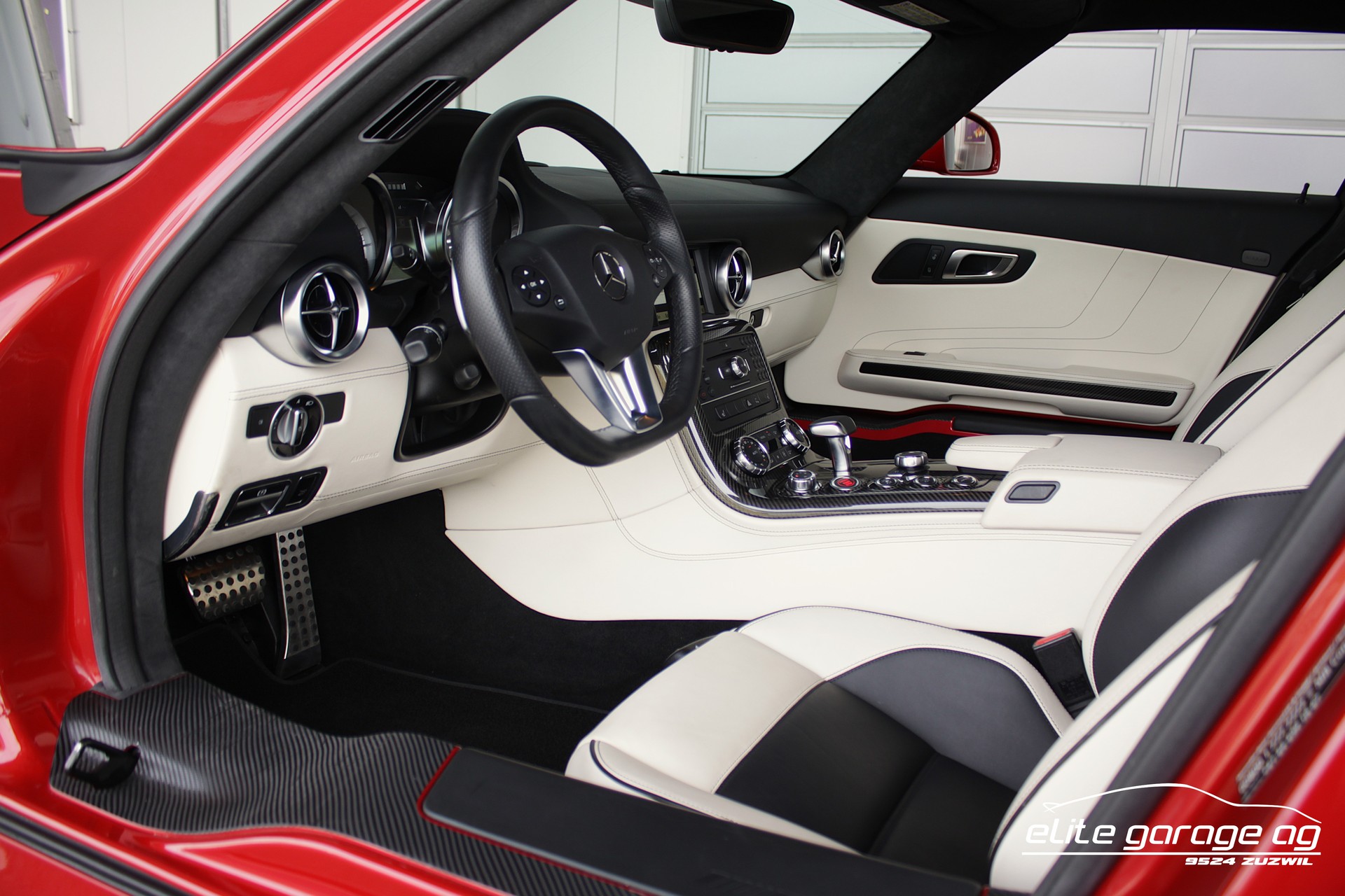 MERCEDES-BENZ SLS 63 AMG Speedshift-image-13