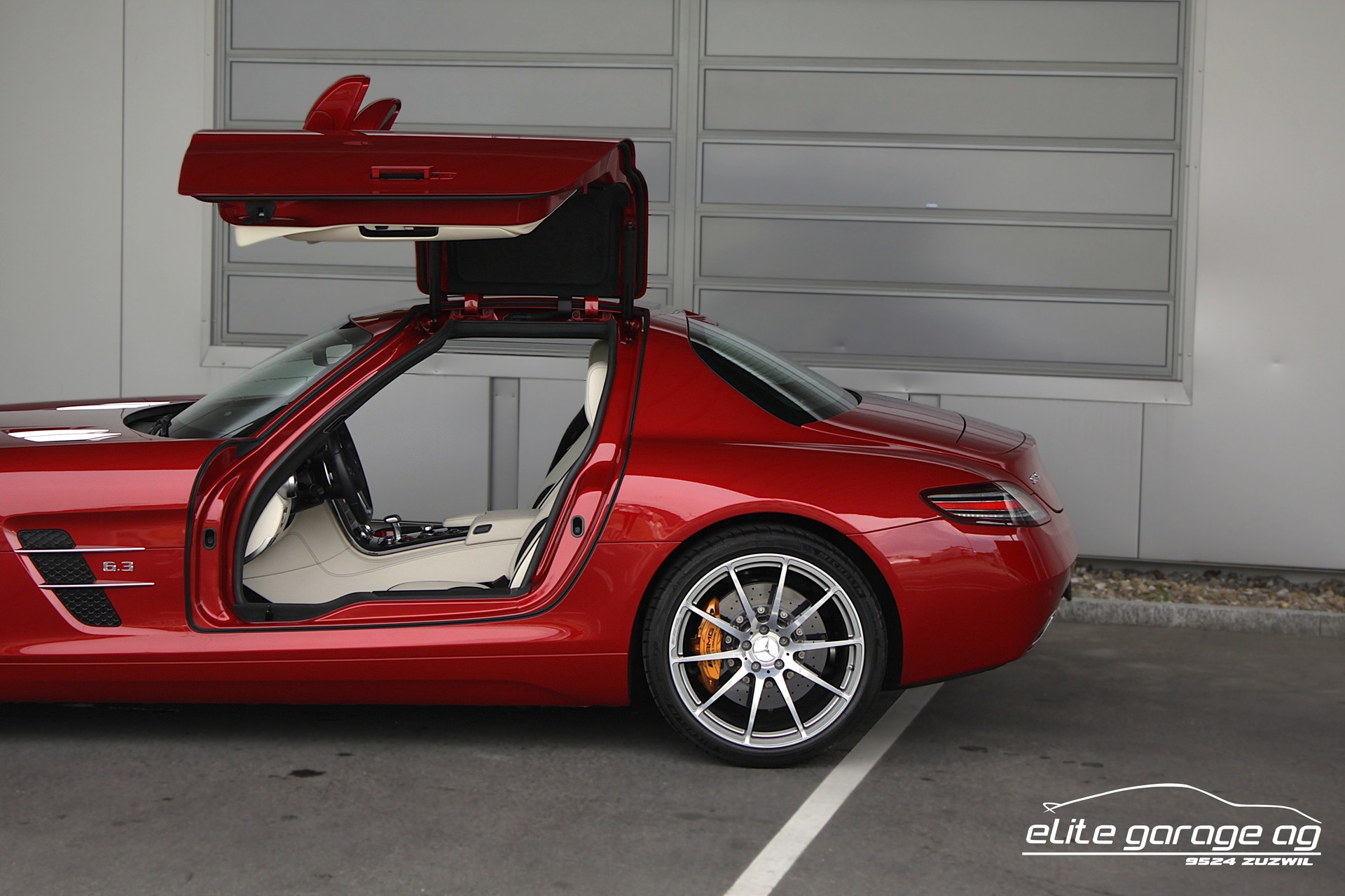 MERCEDES-BENZ SLS 63 AMG Speedshift-image-12
