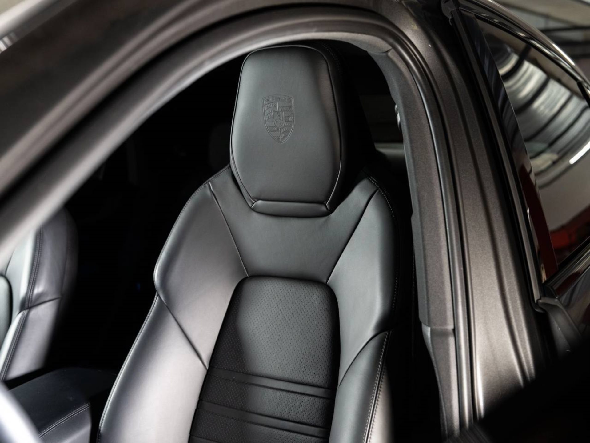 PORSCHE Cayenne S E-Hybrid Coupé-image-17