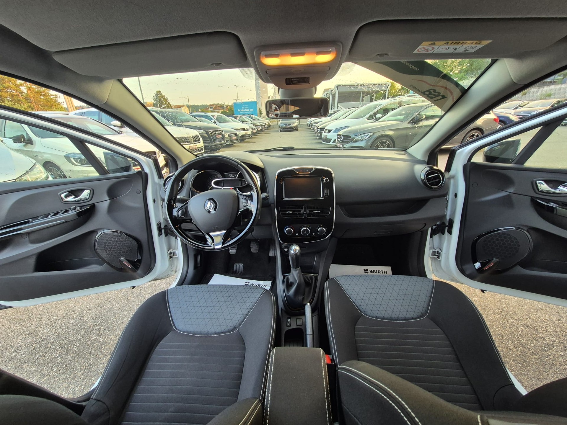 RENAULT Clio 0.9 12V Dynamique-image-8