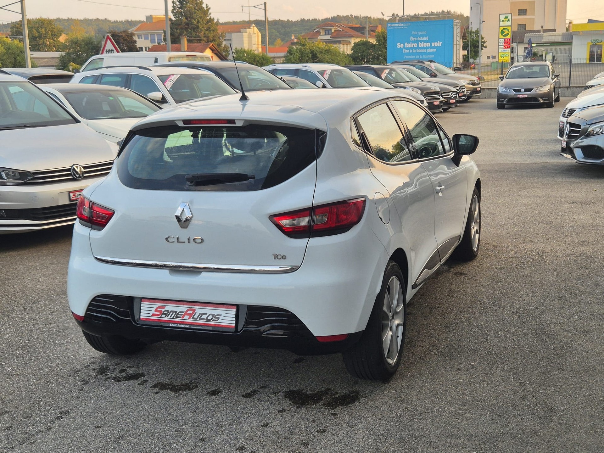 RENAULT Clio 0.9 12V Dynamique-image-1