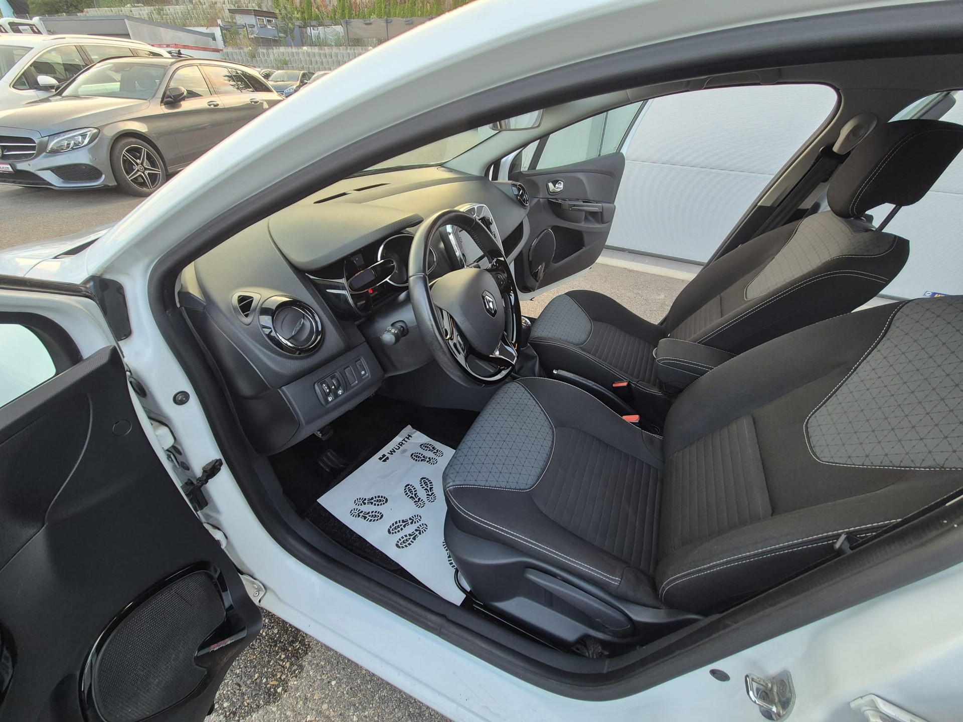 RENAULT Clio 0.9 12V Dynamique-image-6