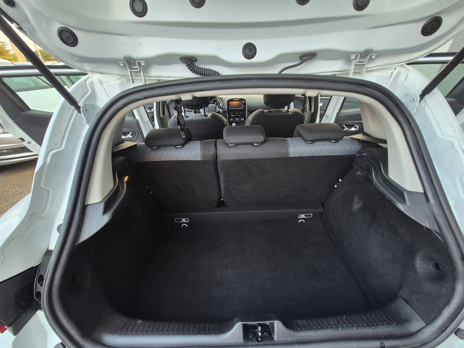 RENAULT Clio 0.9 12V Dynamique-image-11