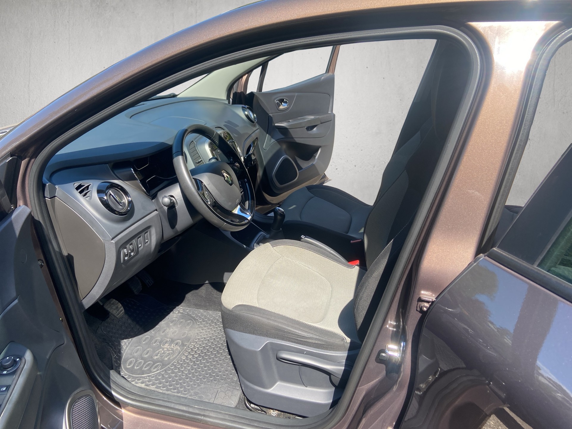 RENAULT Captur 0.9 12V Dynamique-image-6