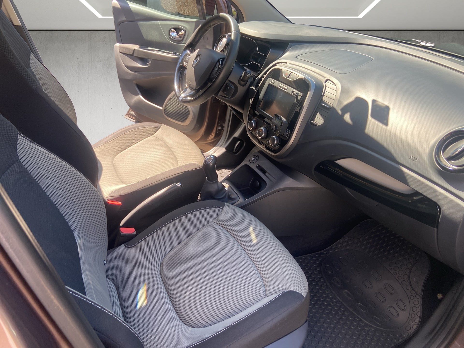 RENAULT Captur 0.9 12V Dynamique-image-10