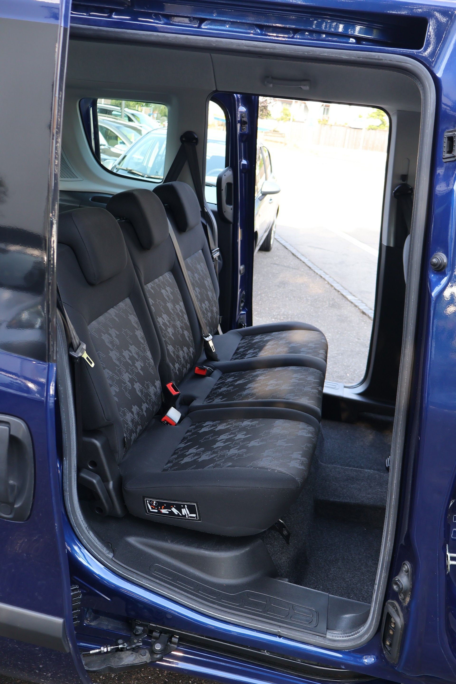 OPEL Combo 1.4 Turbo Cosmo L1H1-image-12