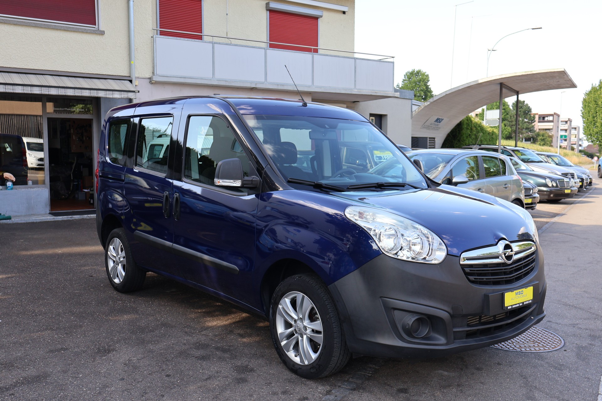 OPEL Combo 1.4 Turbo Cosmo L1H1-image-2