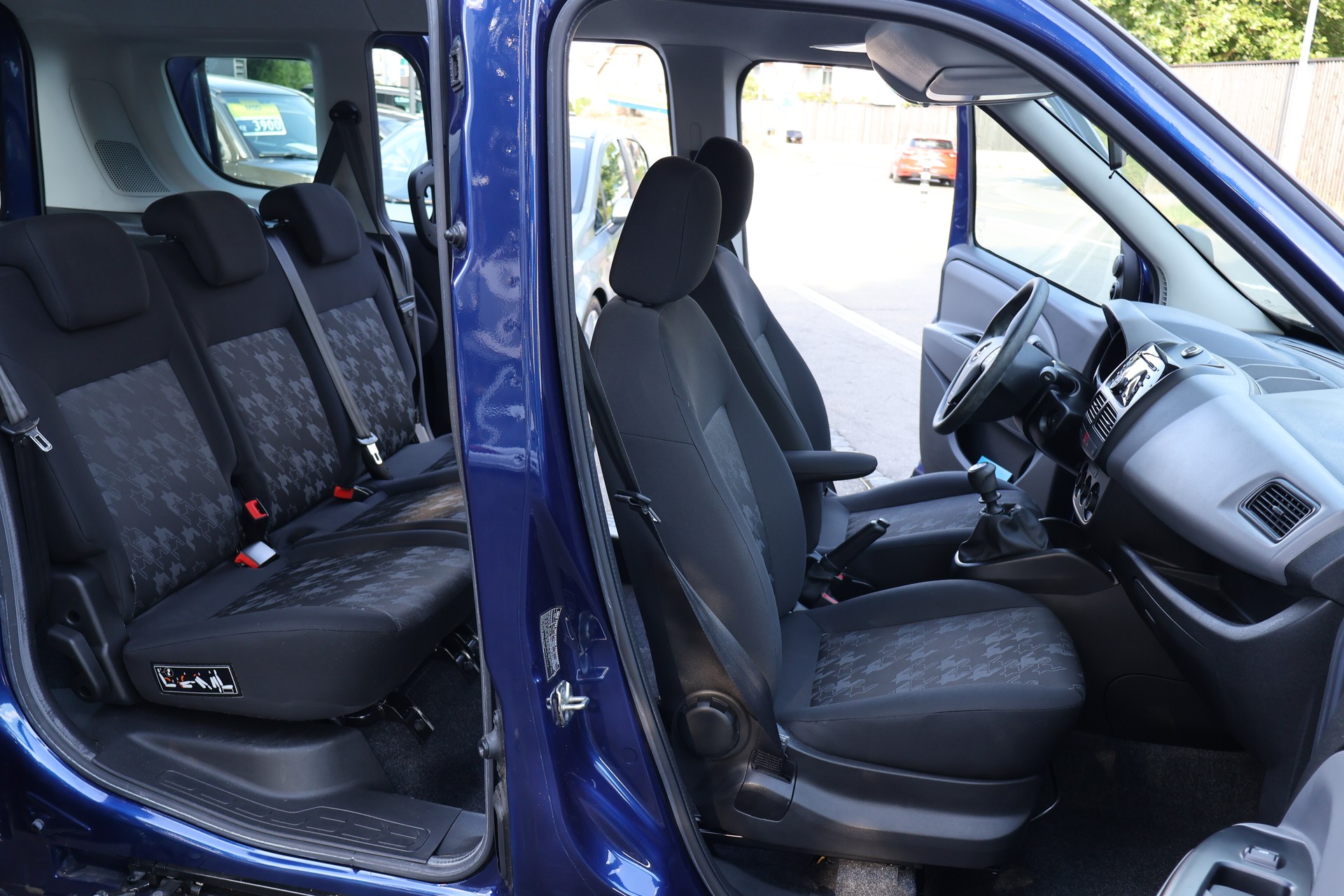 OPEL Combo 1.4 Turbo Cosmo L1H1-image-11