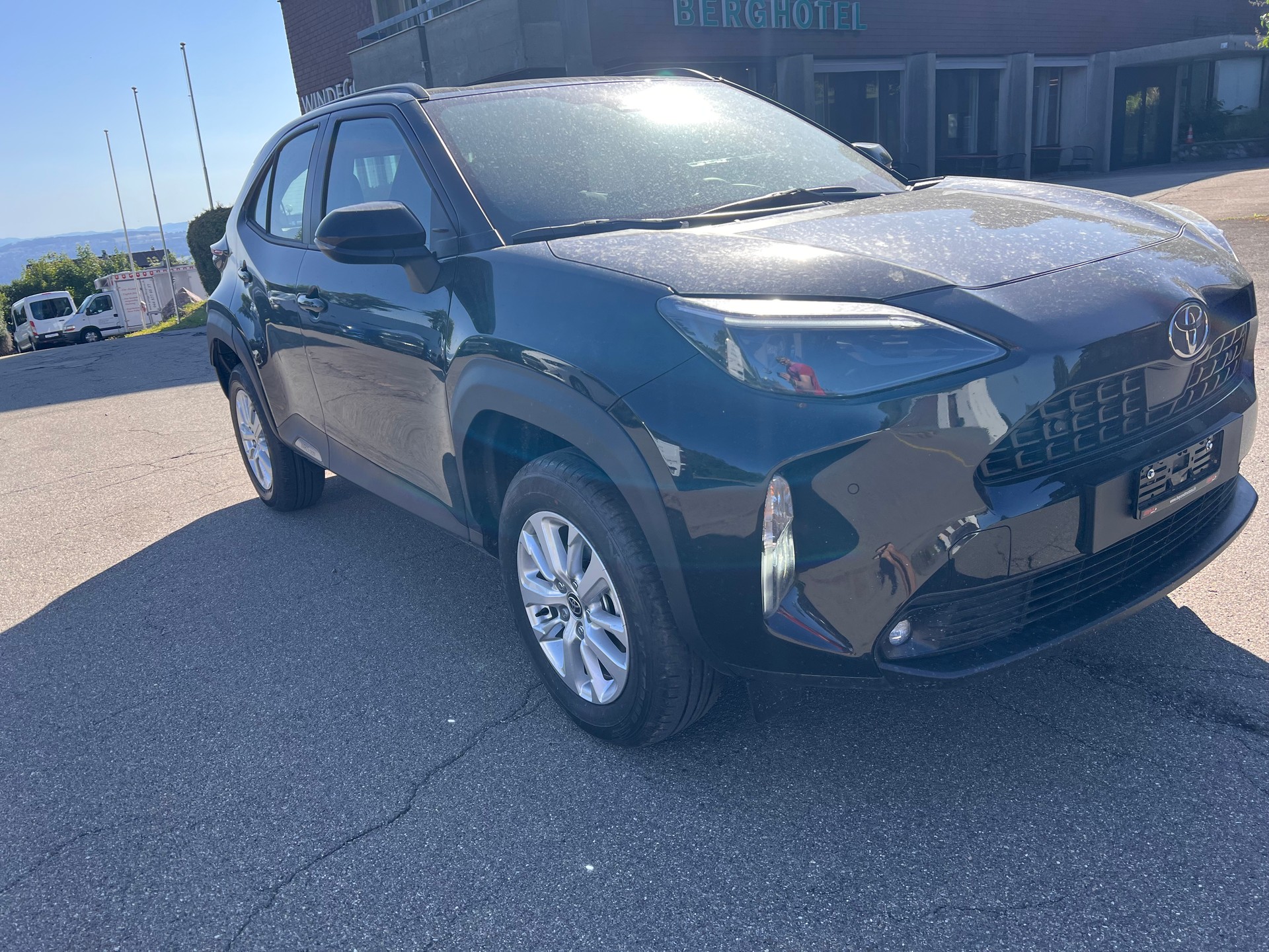 TOYOTA Yaris Cross 1.5 Comfort e-CVT-image-2