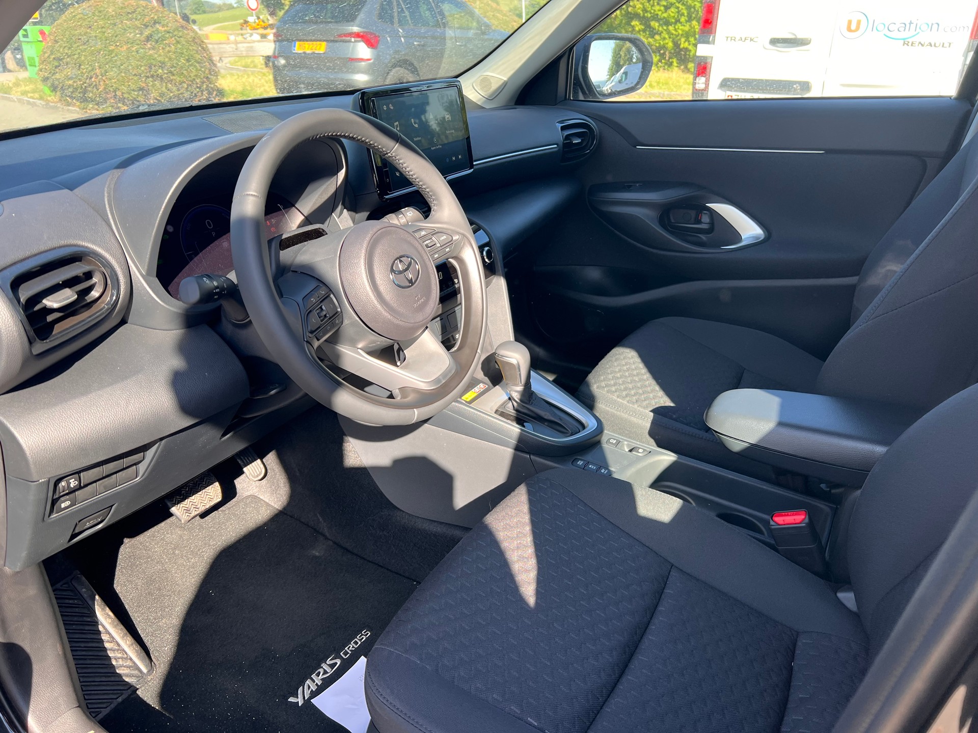 TOYOTA Yaris Cross 1.5 Comfort e-CVT-image-11