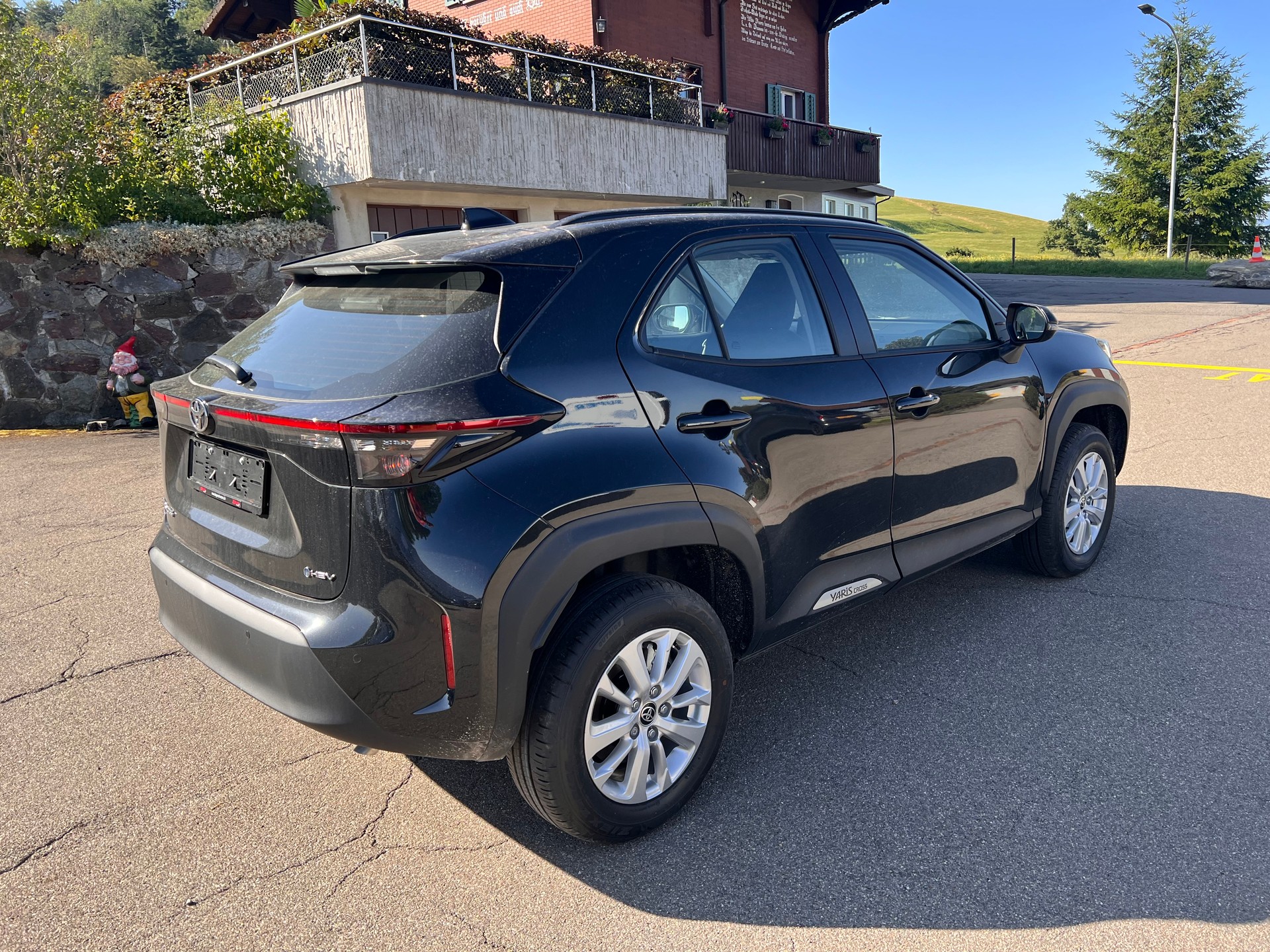 TOYOTA Yaris Cross 1.5 Comfort e-CVT-image-4