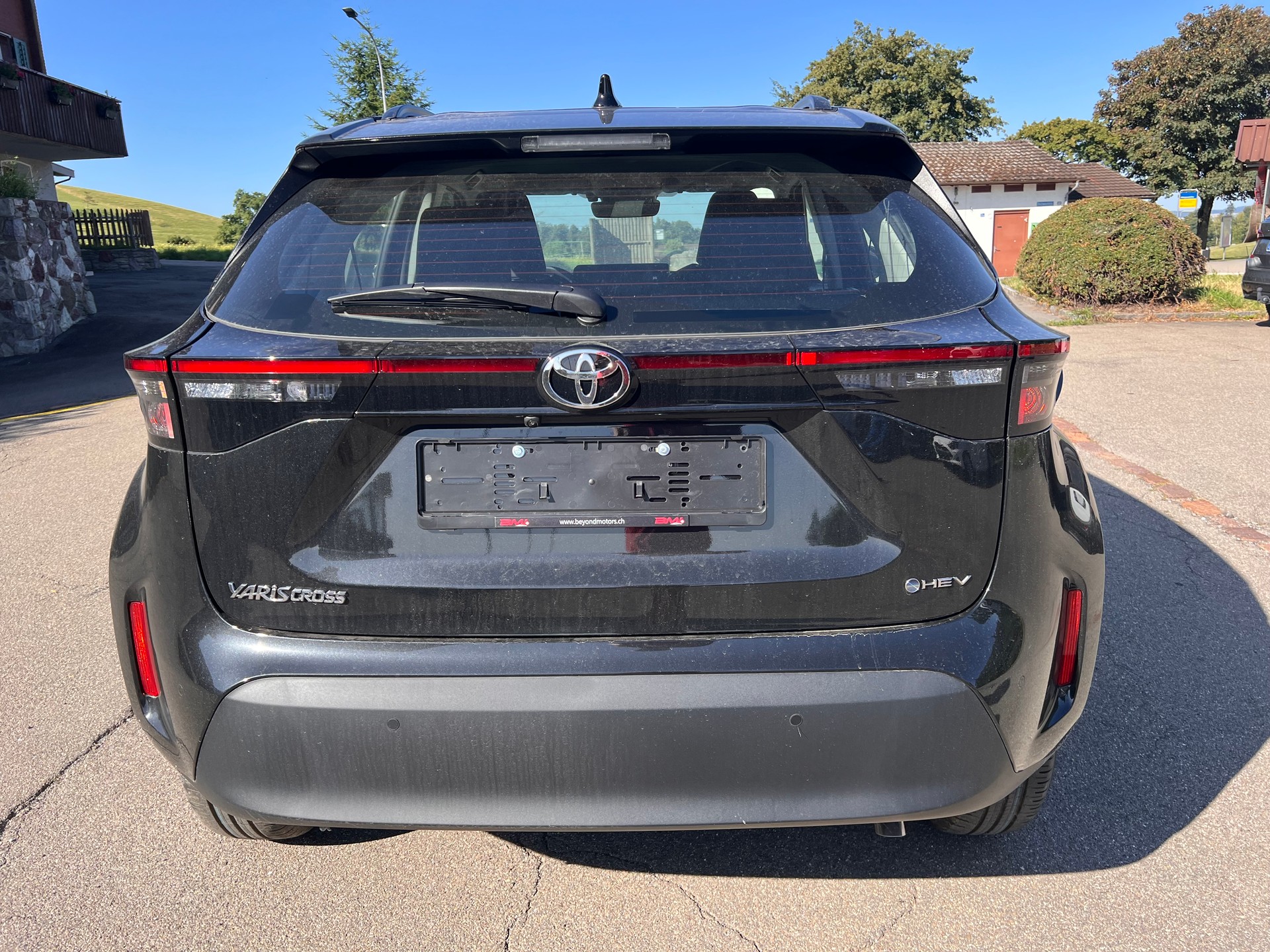 TOYOTA Yaris Cross 1.5 Comfort e-CVT-image-5